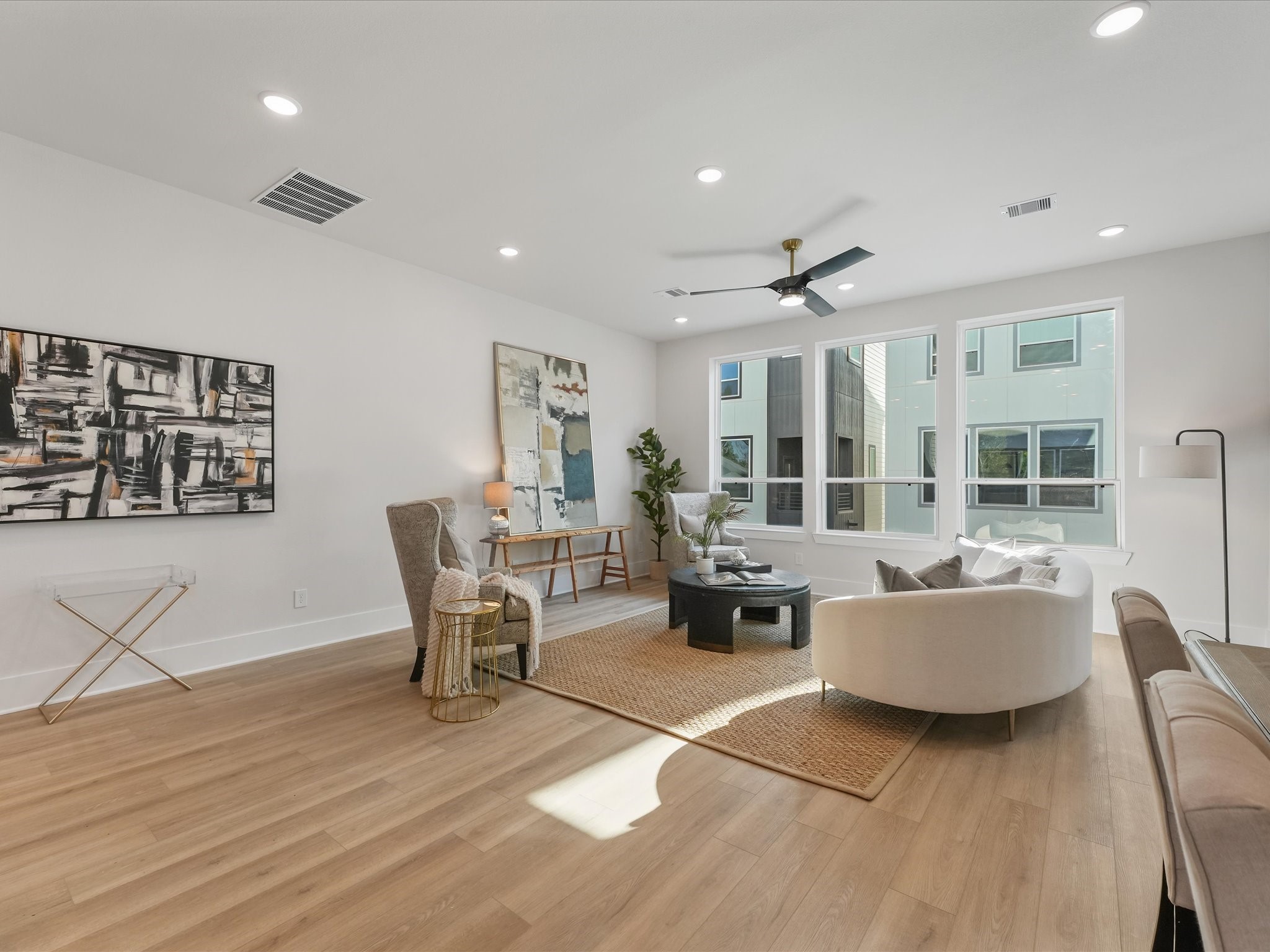 4712 Thornton Villas Lane, Houston, TX 77018