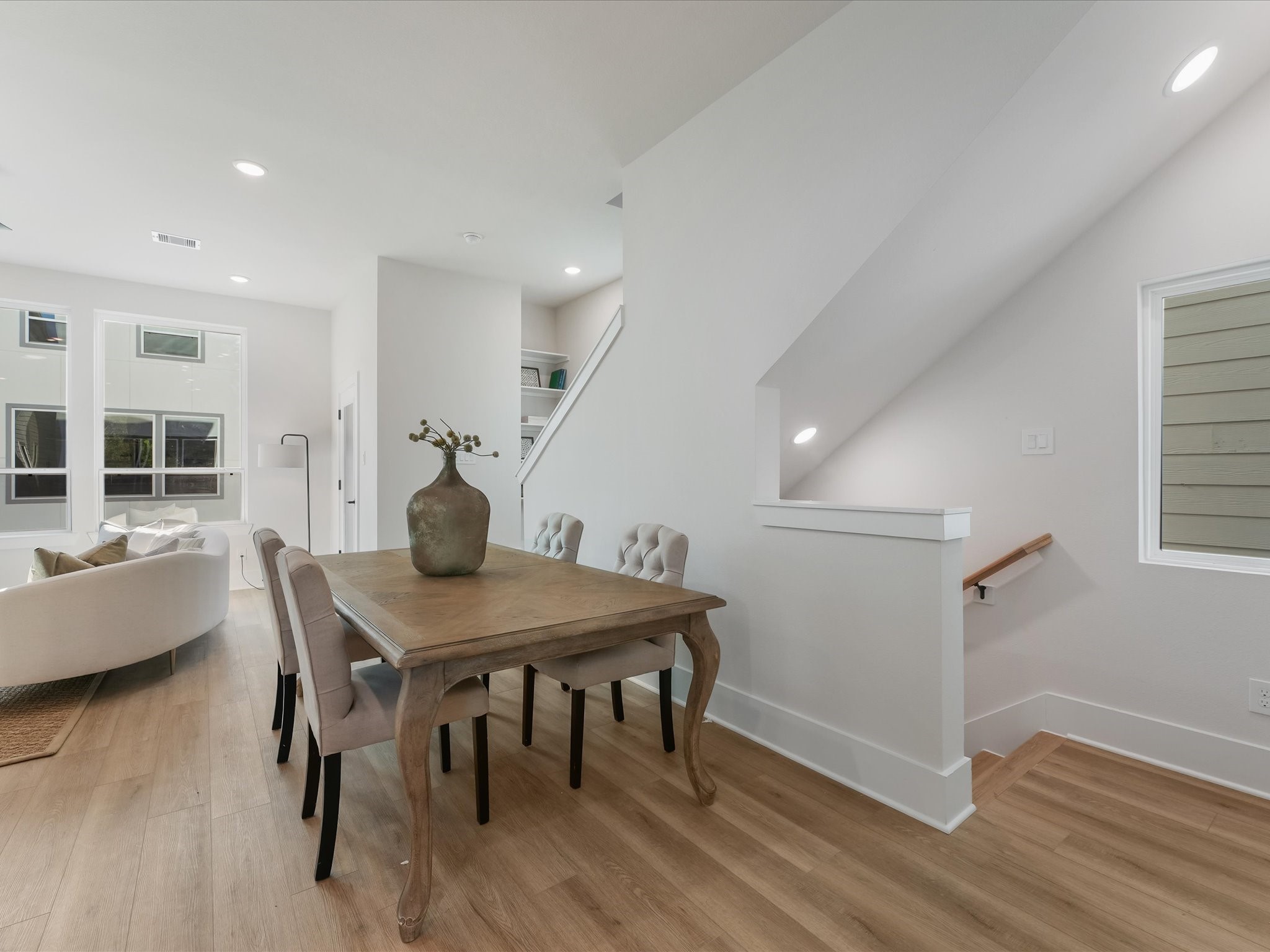 4712 Thornton Villas Lane, Houston, TX 77018