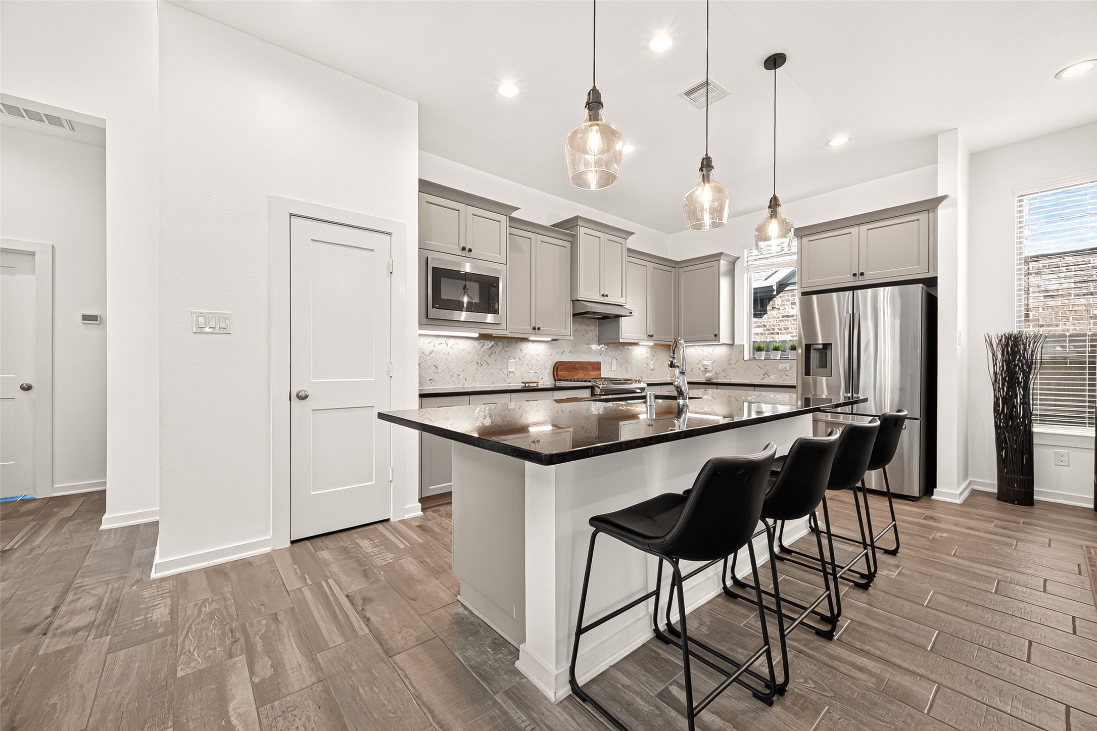 6007 Briarstone Crest Drive, Katy, TX 77493 6007 Briarstone Crest Drive, Katy, TX 77493