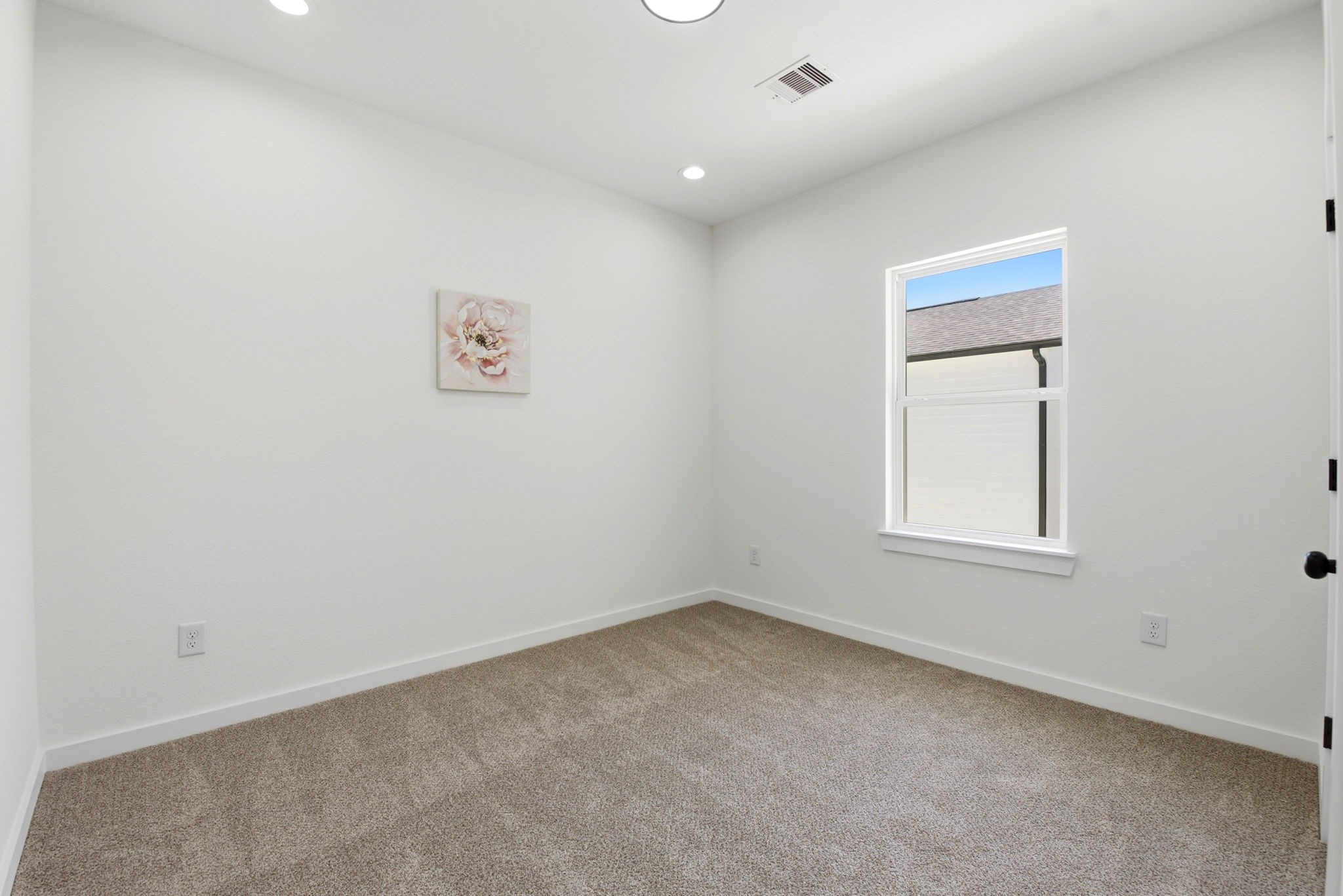 Secondary bedroom
