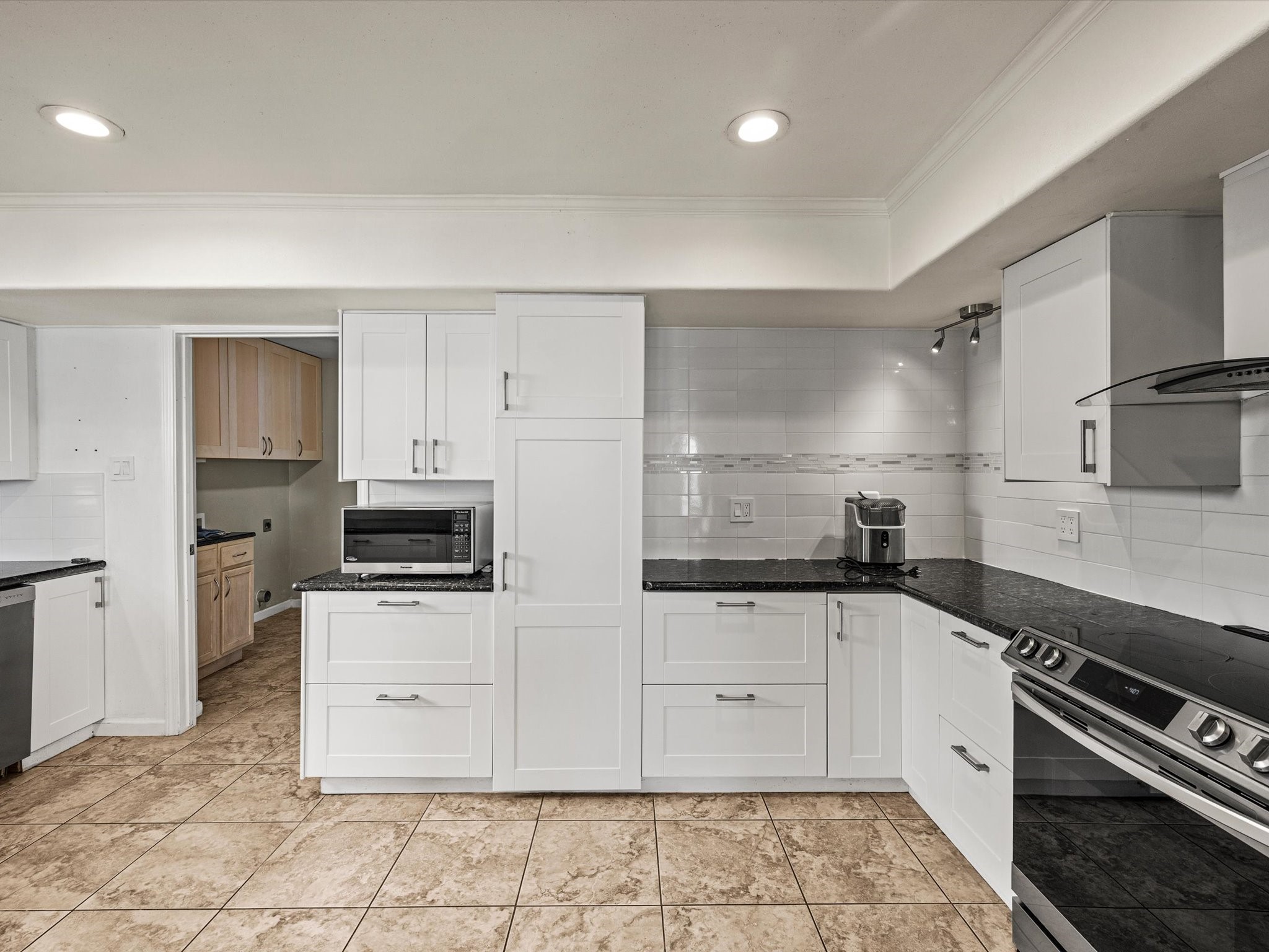 3013 Beluche Drive, Galveston, TX 77551
