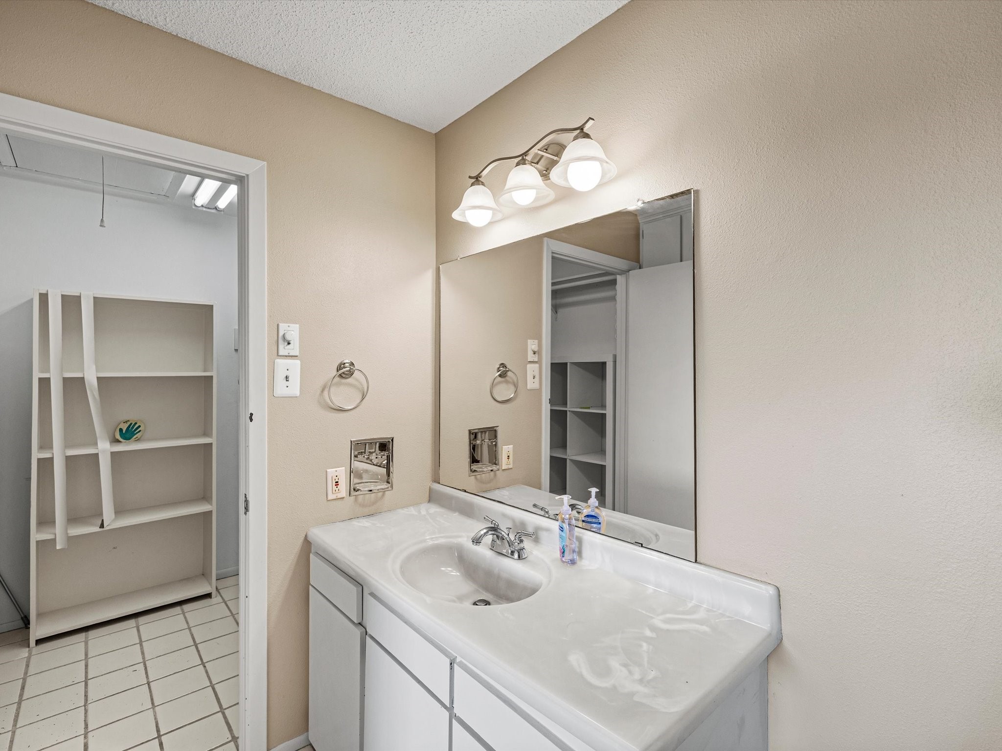 3013 Beluche Drive, Galveston, TX 77551