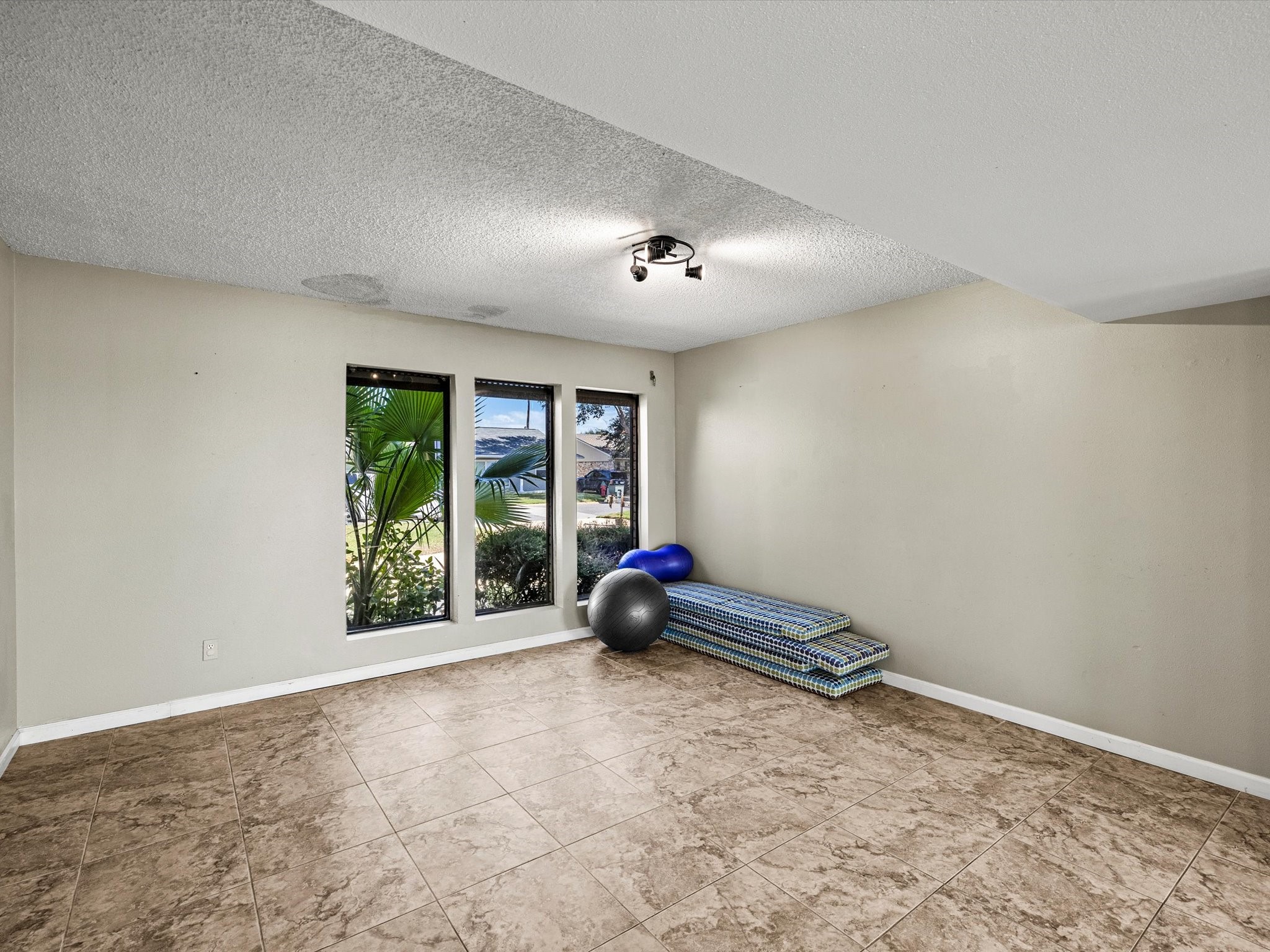 3013 Beluche Drive, Galveston, TX 77551