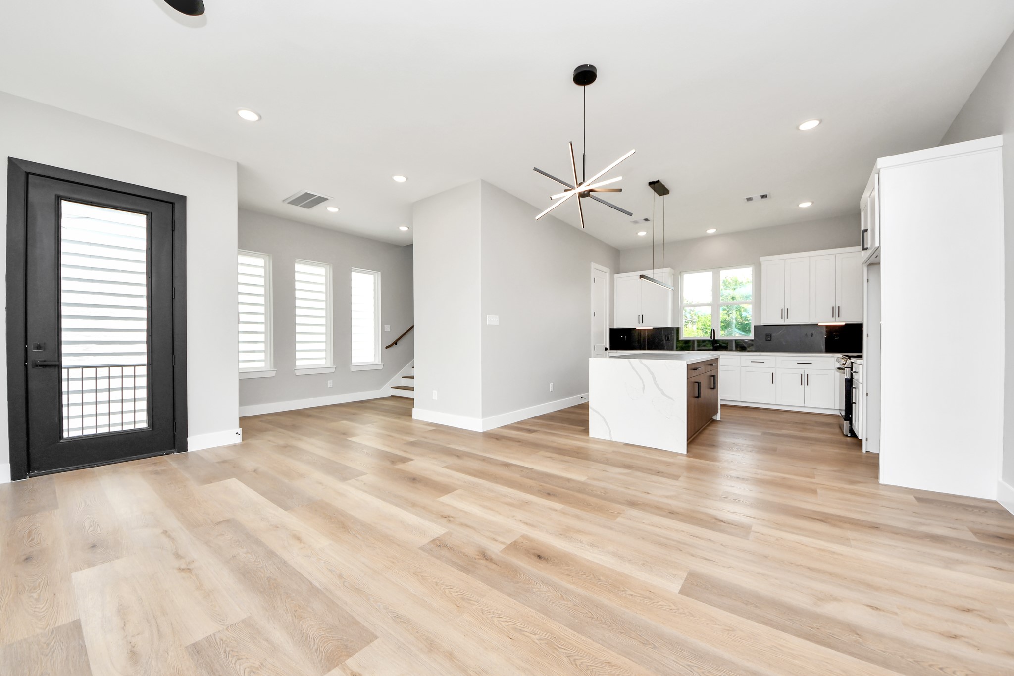 2204 Carr Street, Houston, TX 77026