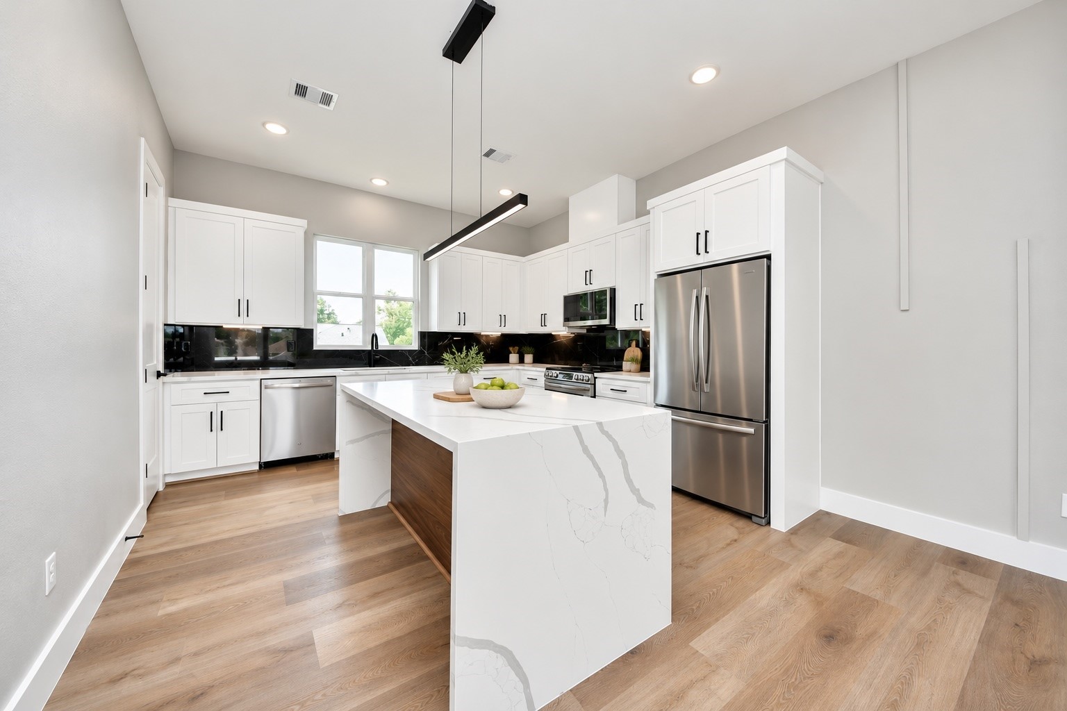 2204 Carr Street, Houston, TX 77026 2204 Carr Street, Houston, TX 77026