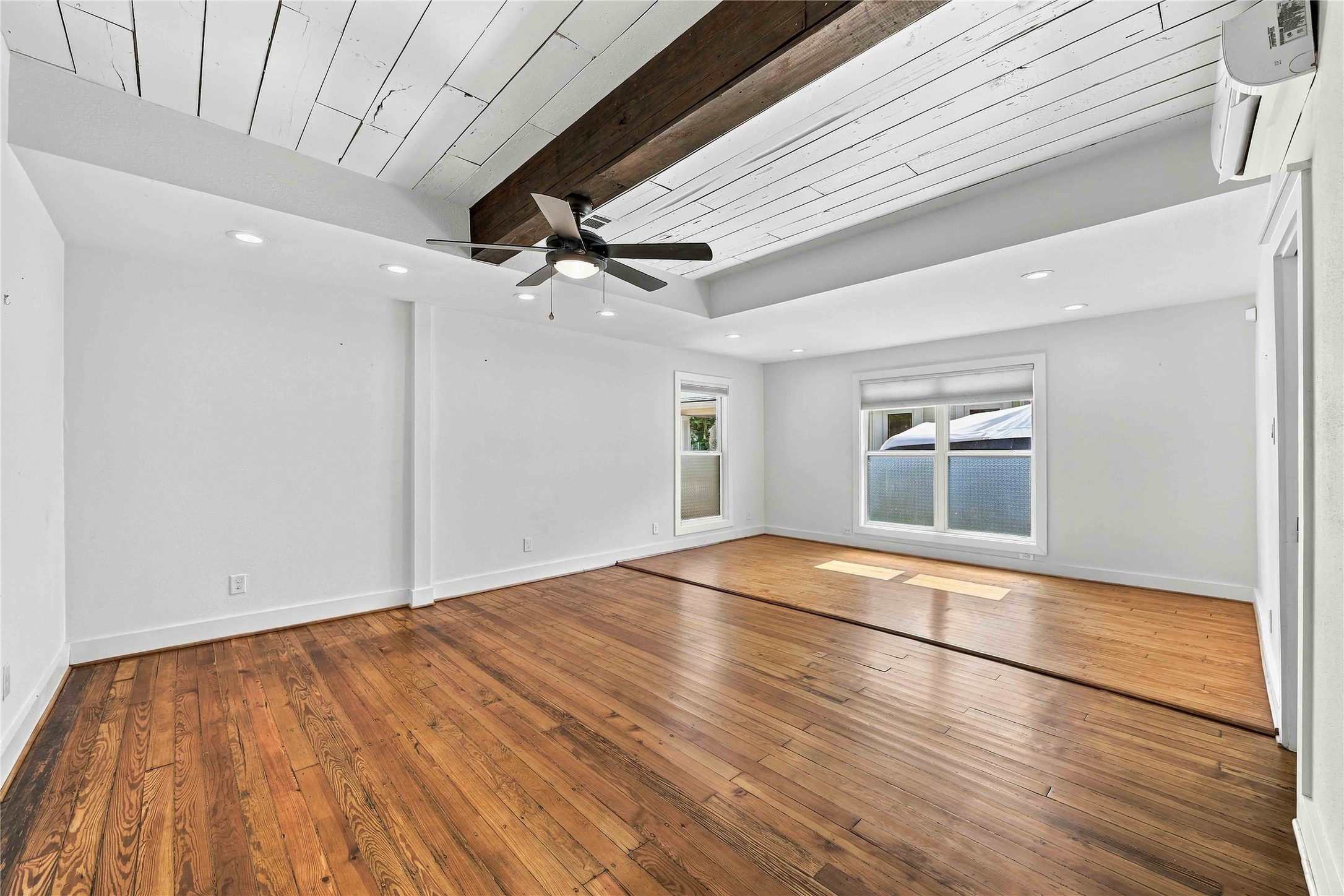 711 Walton Street, Houston, TX 77009
