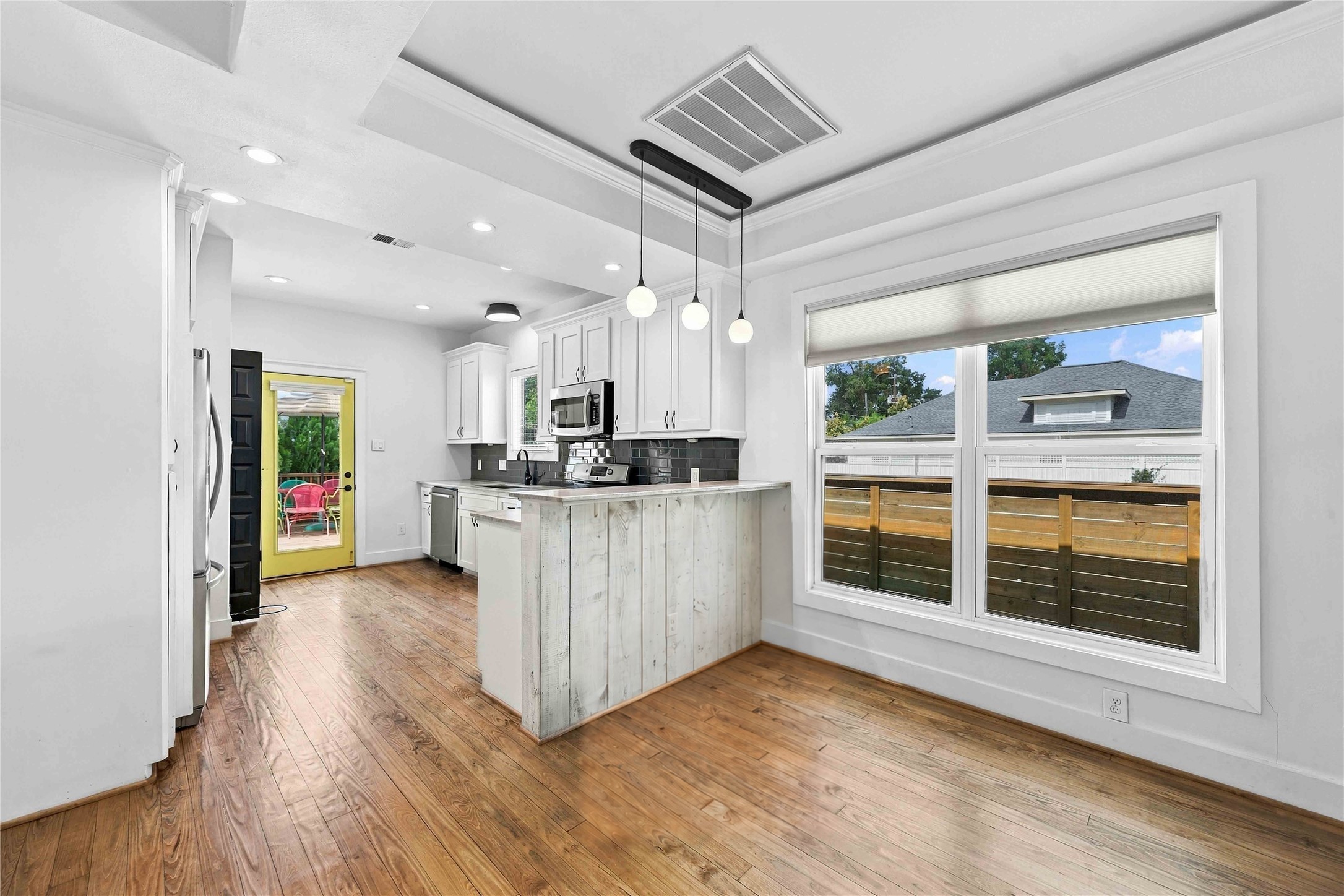 711 Walton Street, Houston, TX 77009