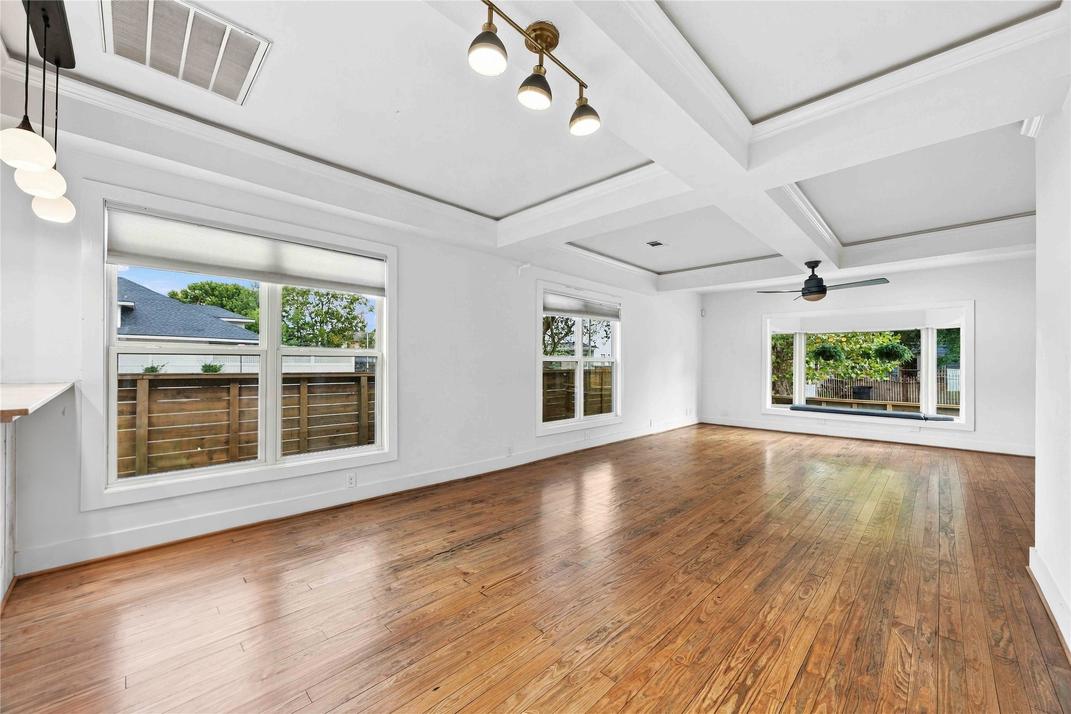 711 Walton Street, Houston, TX 77009