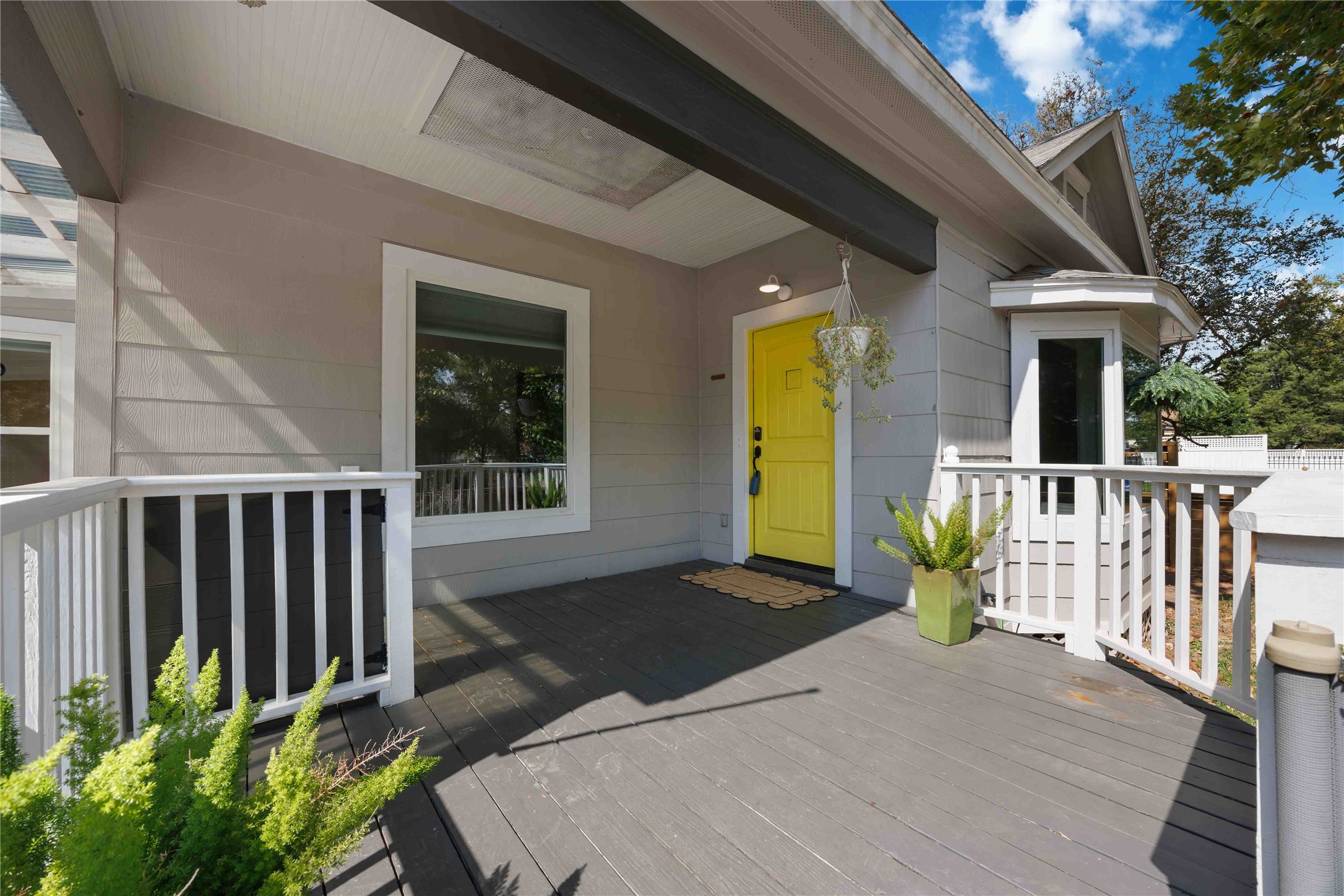 711 Walton Street, Houston, TX 77009