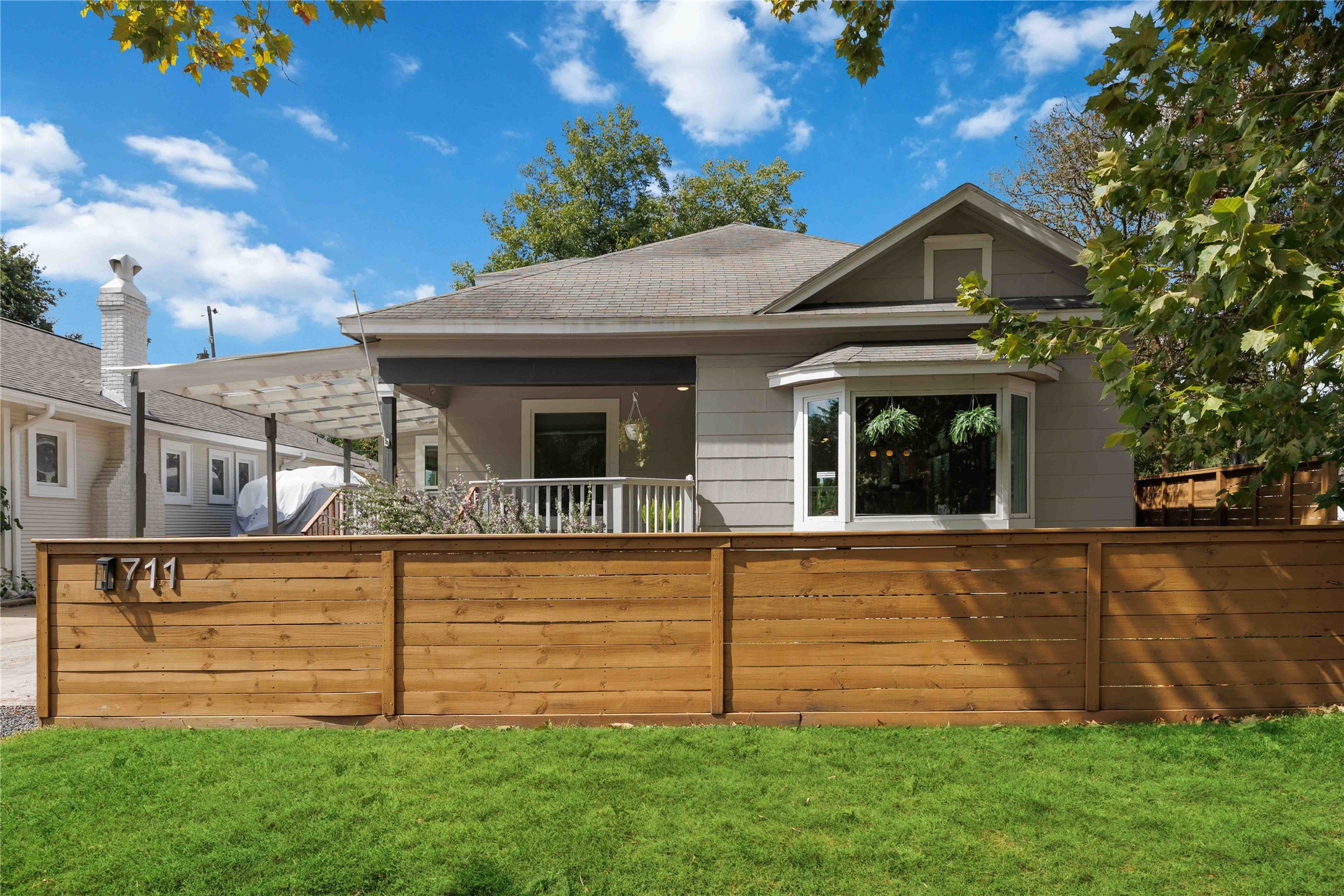 711 Walton Street, Houston, TX 77009 711 Walton Street, Houston, TX 77009
