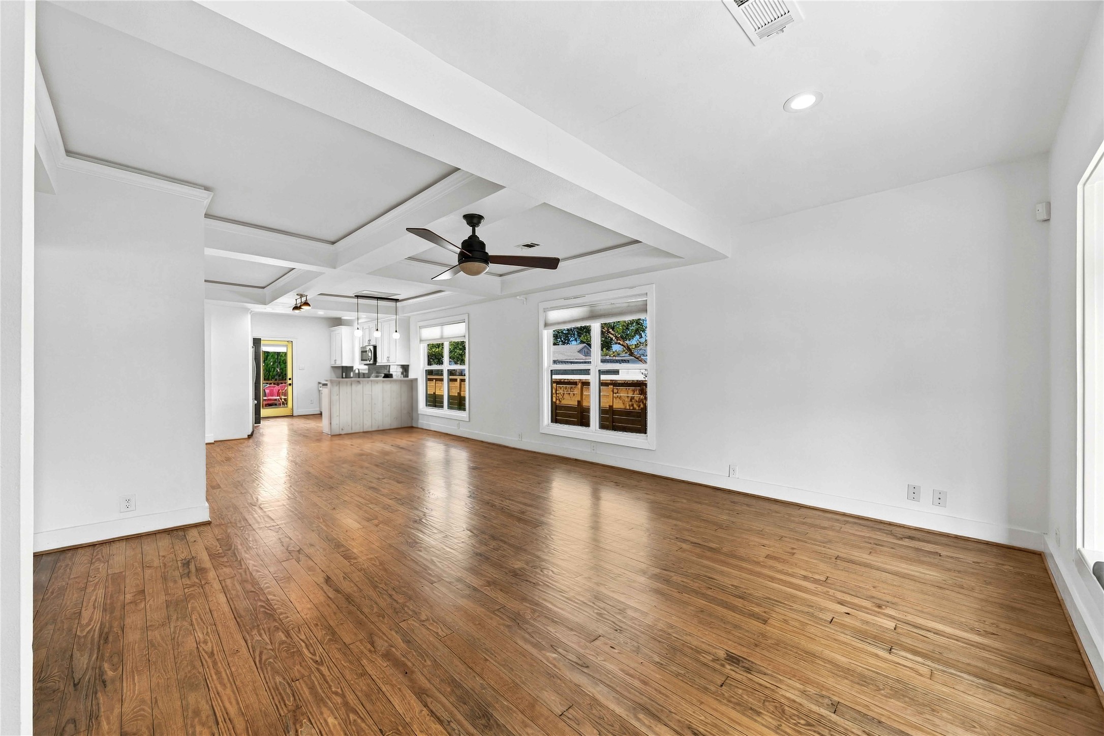 711 Walton Street, Houston, TX 77009