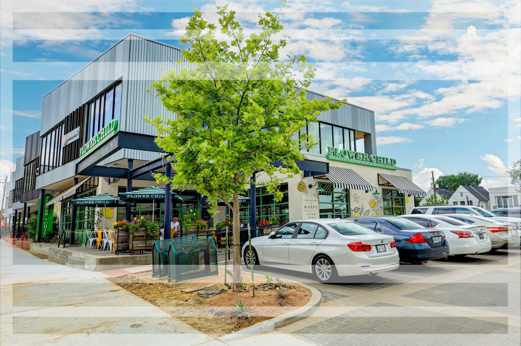 Enjoy the countless local Hot Spots like Cedar Creek, Flower Child, Heights Bier Garten, Bungalow Heights, etc