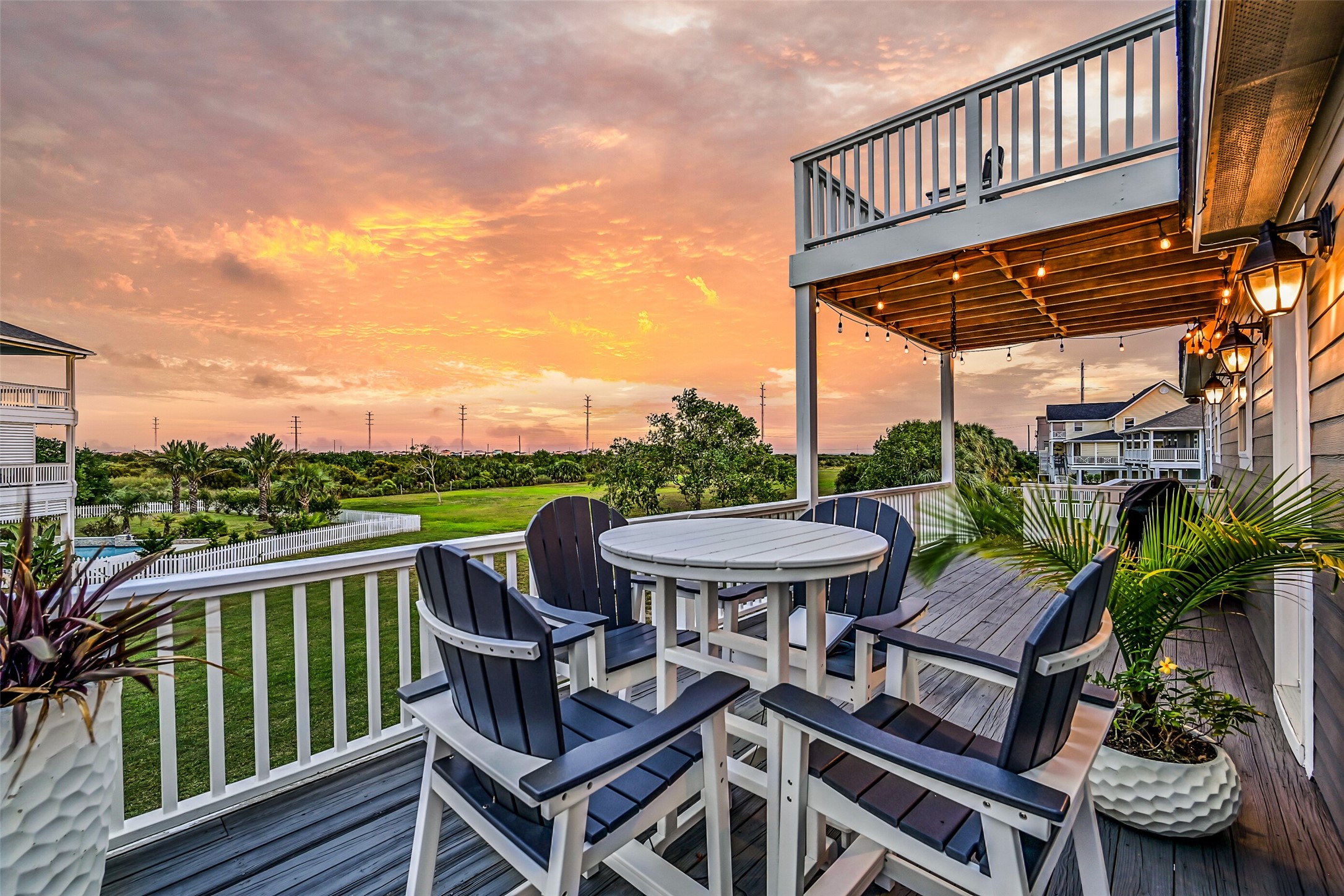 3635 Foremast Drive, Galveston, TX 77554