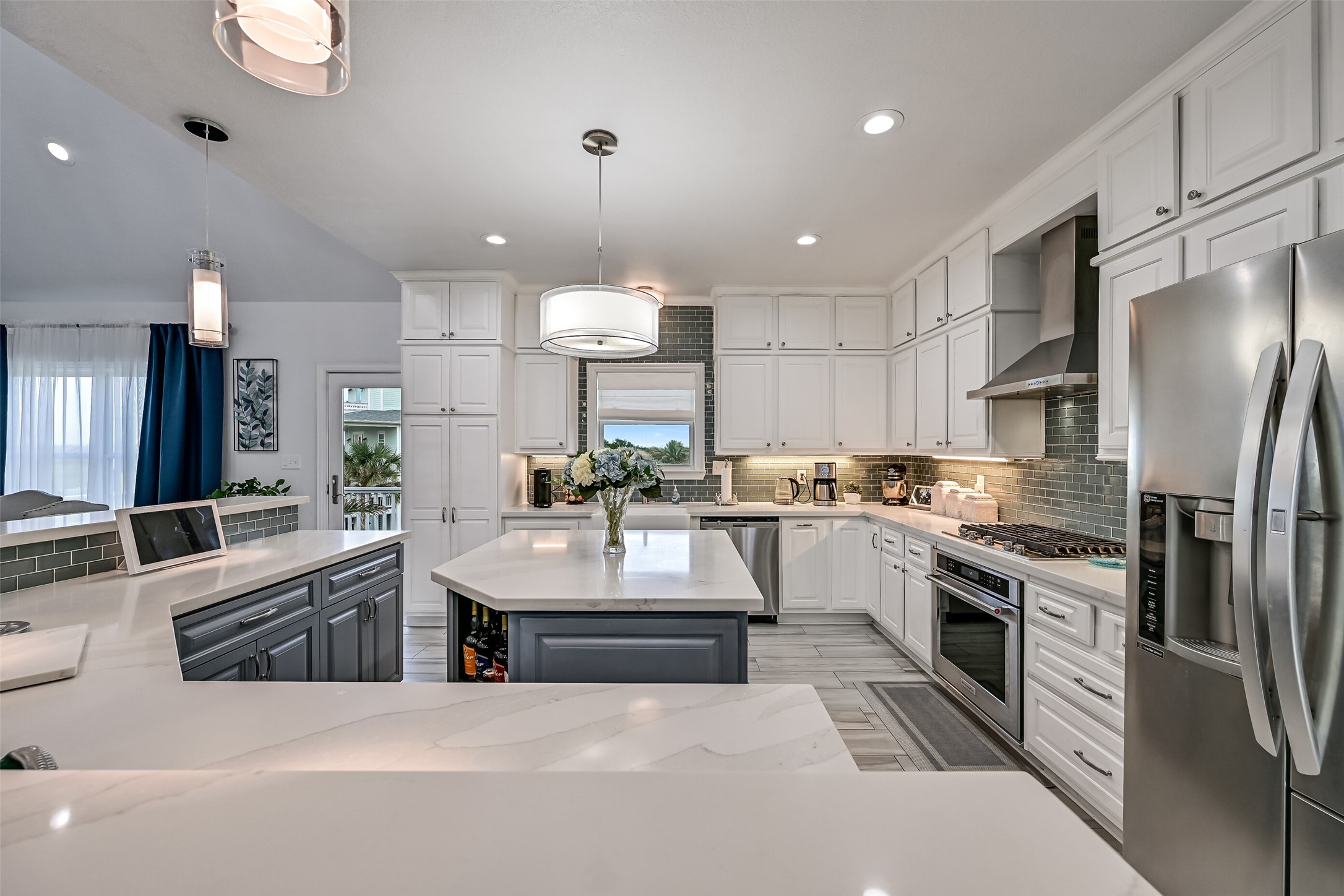 3635 Foremast Drive, Galveston, TX 77554