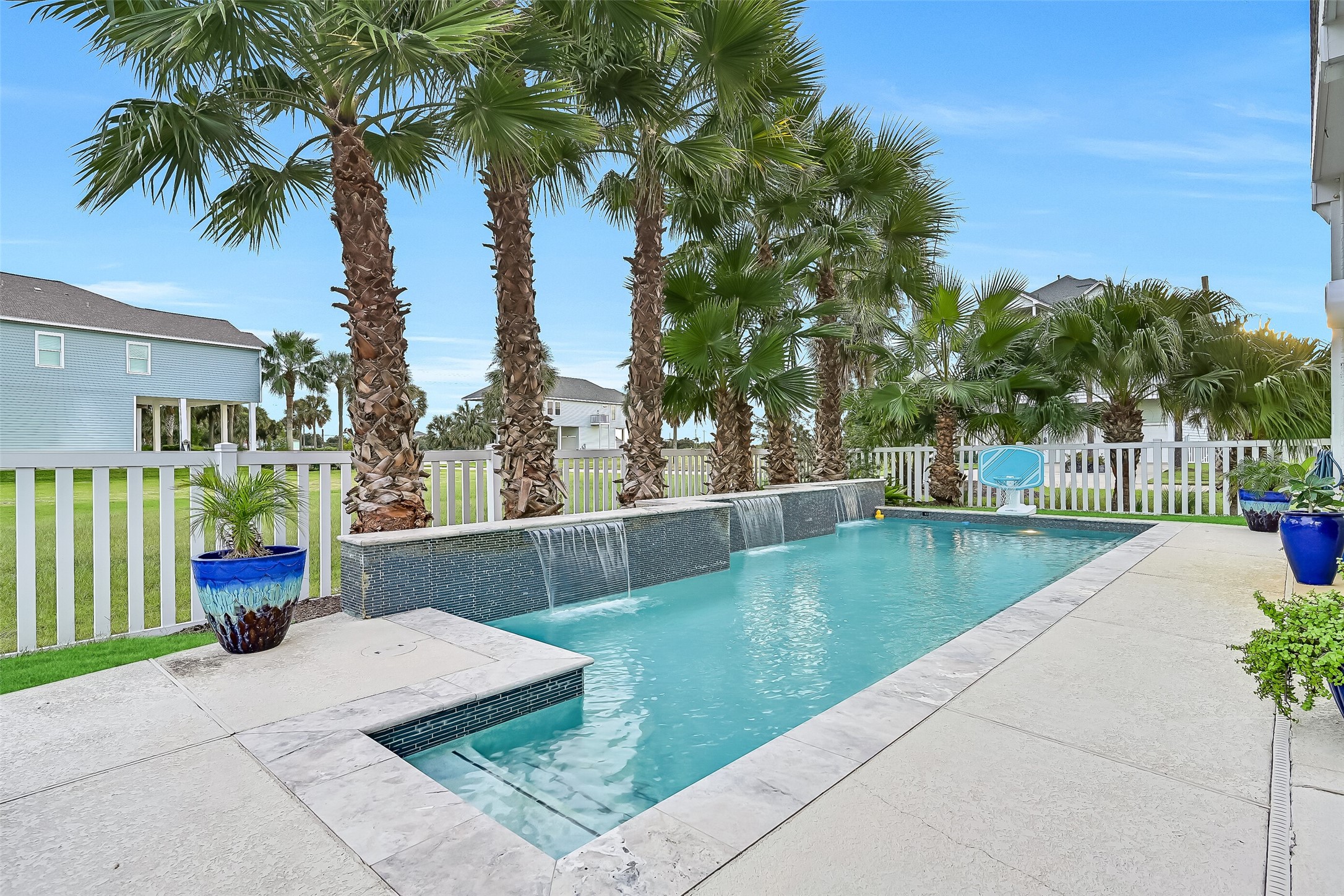 3635 Foremast Drive, Galveston, TX 77554
