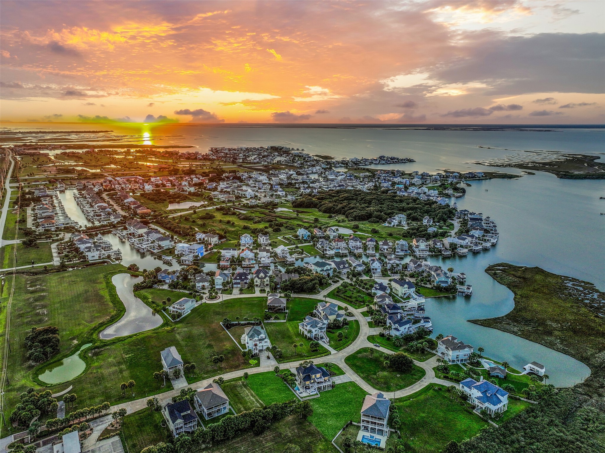 3635 Foremast Drive, Galveston, TX 77554