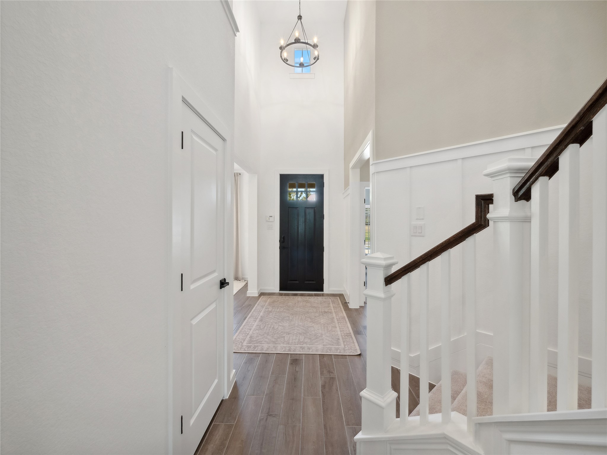 Welcoming foyer (*Photo not of actual home and used for illustration purposes only.) Welcoming foyer (*Photo not of actual home and used for illustration purposes only.)