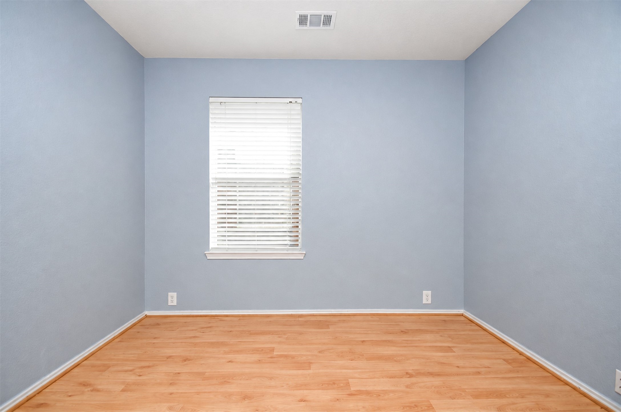 3rdd Bedroom
***Property is vacant. Photo digitally enhanced with AI; lighting, color, and ceiling appearance adjusted. ***