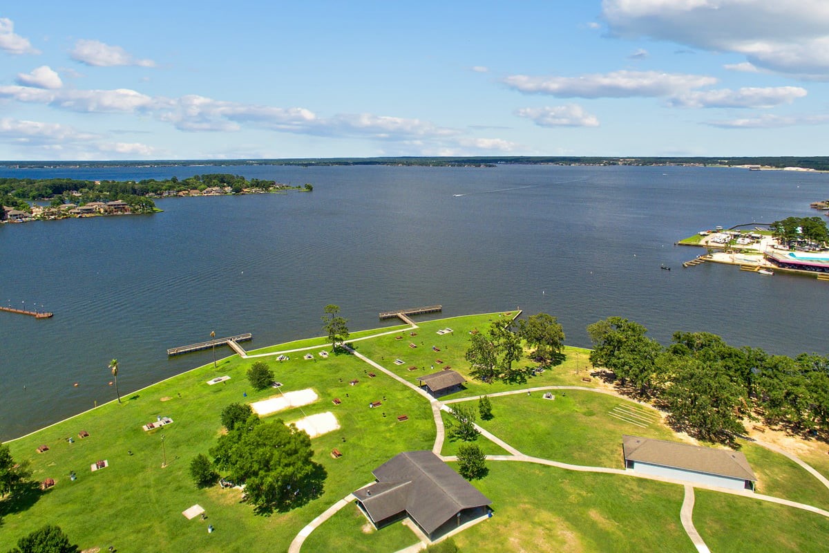 Just minutes to Lake Conroe.