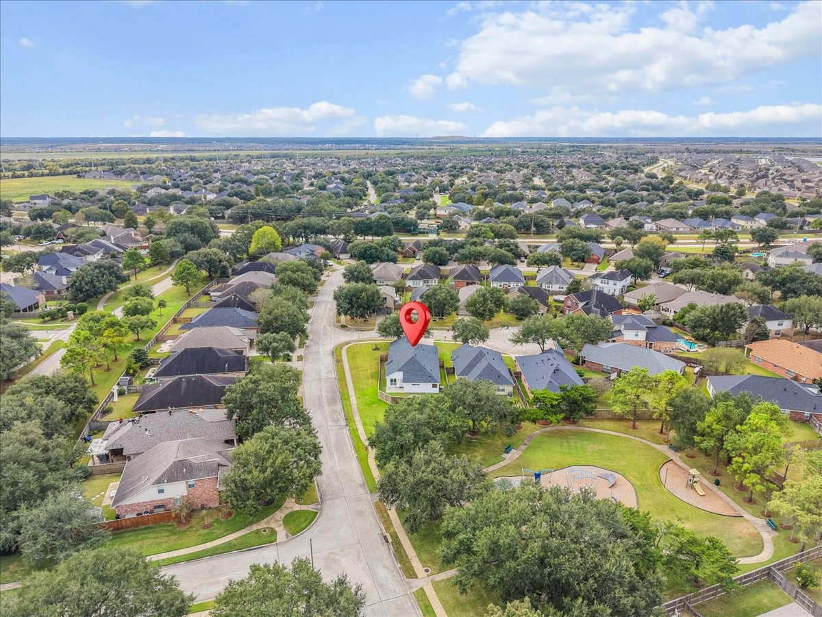 6140 Dunbar Court, League City, TX 77573