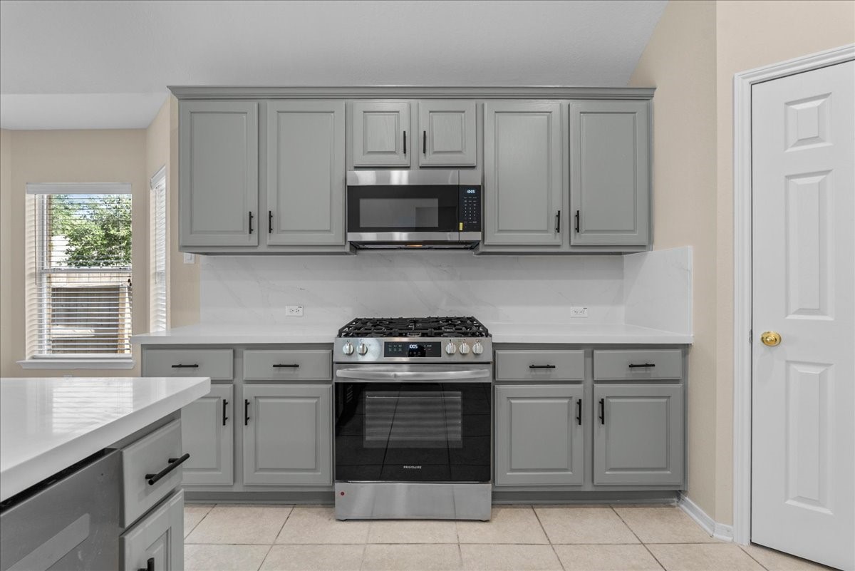 6140 Dunbar Court, League City, TX 77573