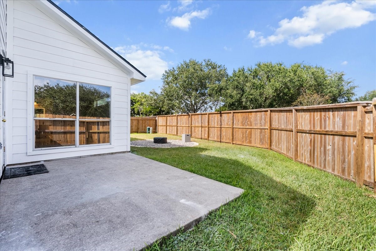 6140 Dunbar Court, League City, TX 77573