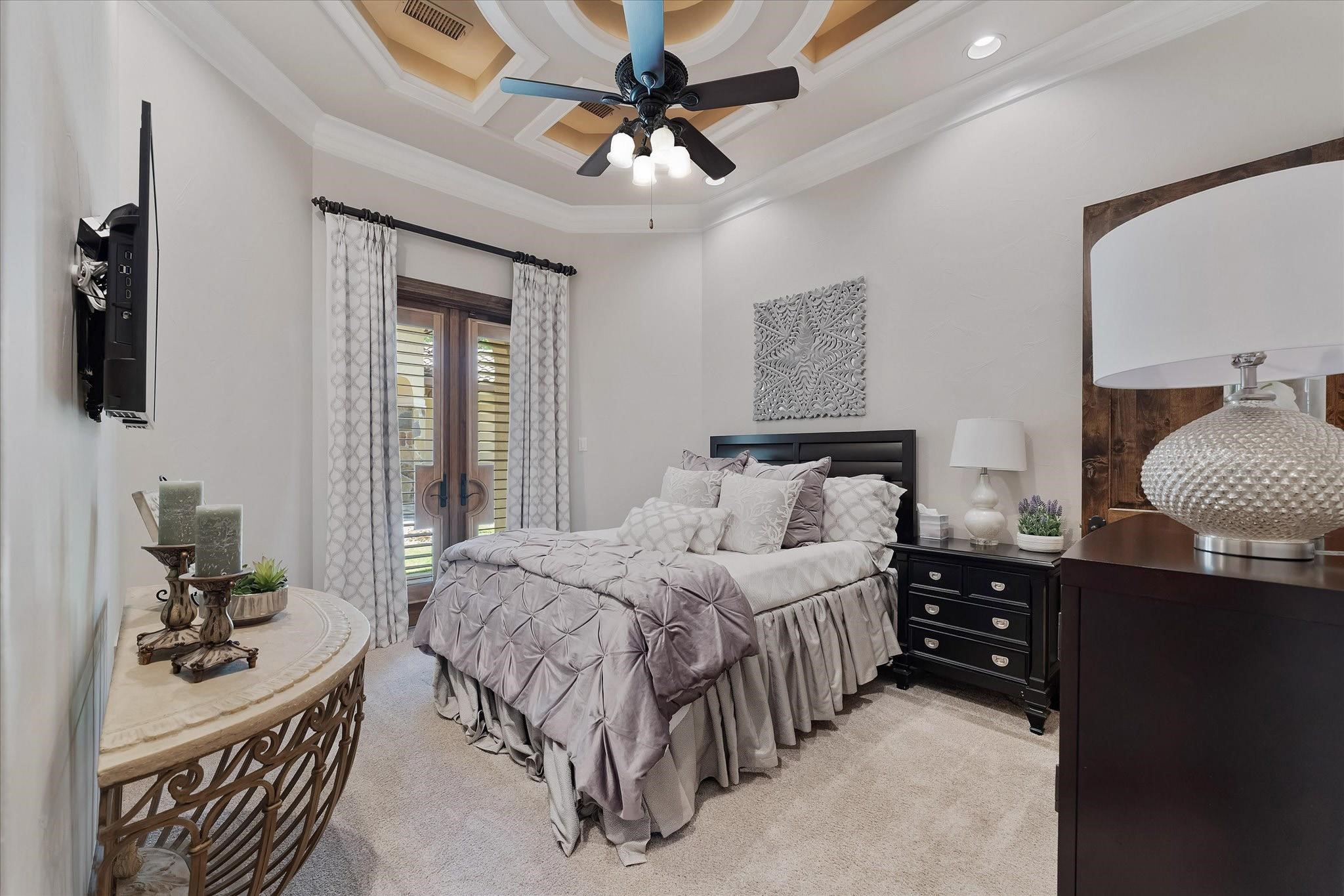 Guest suite on the first floor with private backyard
patio and ensuite.