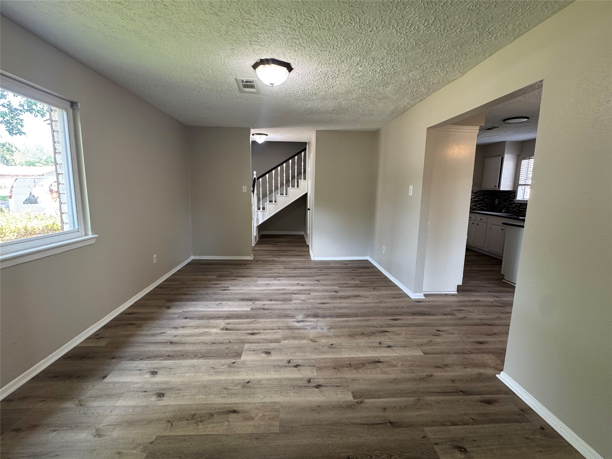 6128 Creekside Lane, League City, TX 77573
