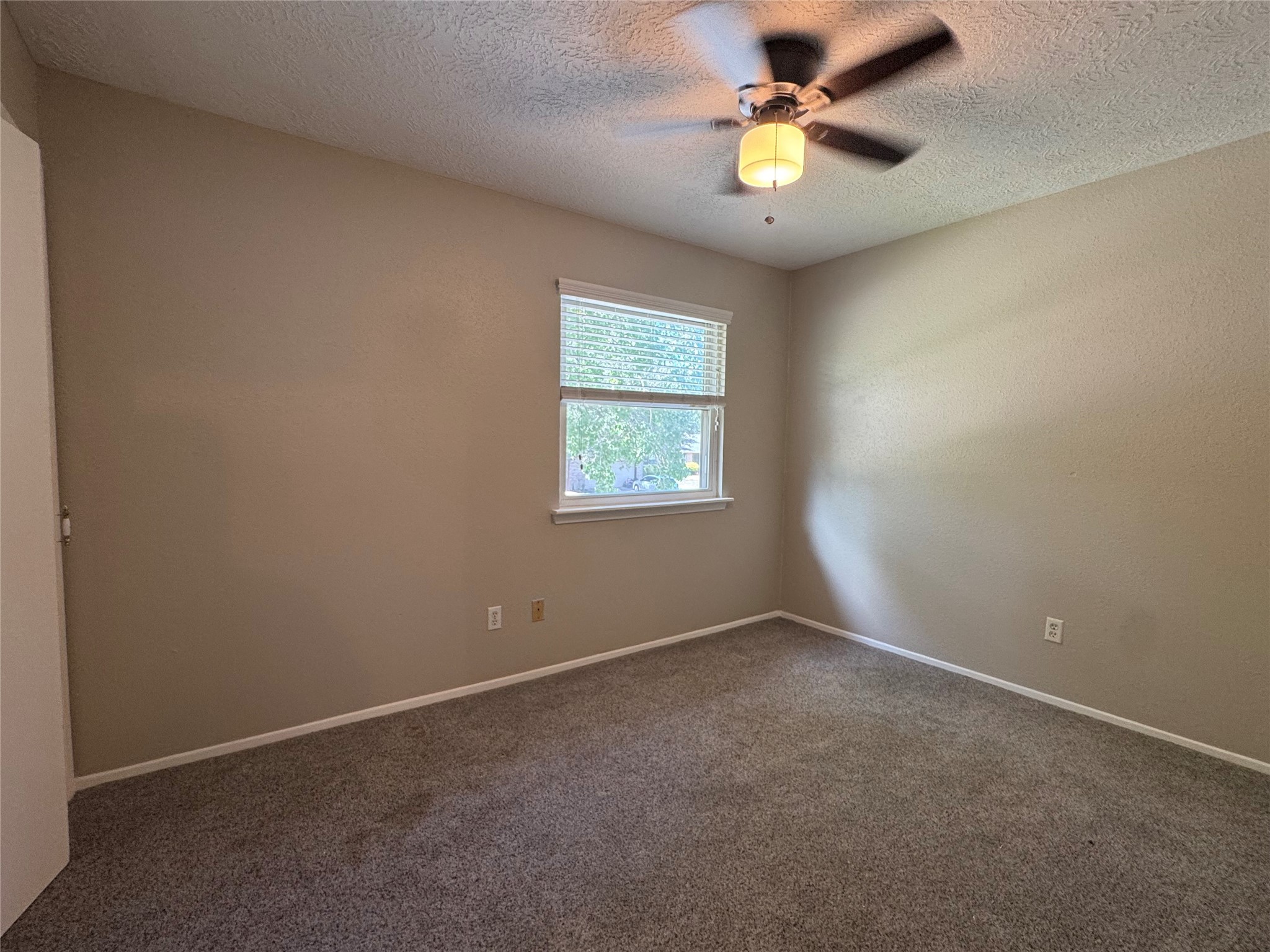 6128 Creekside Lane, League City, TX 77573
