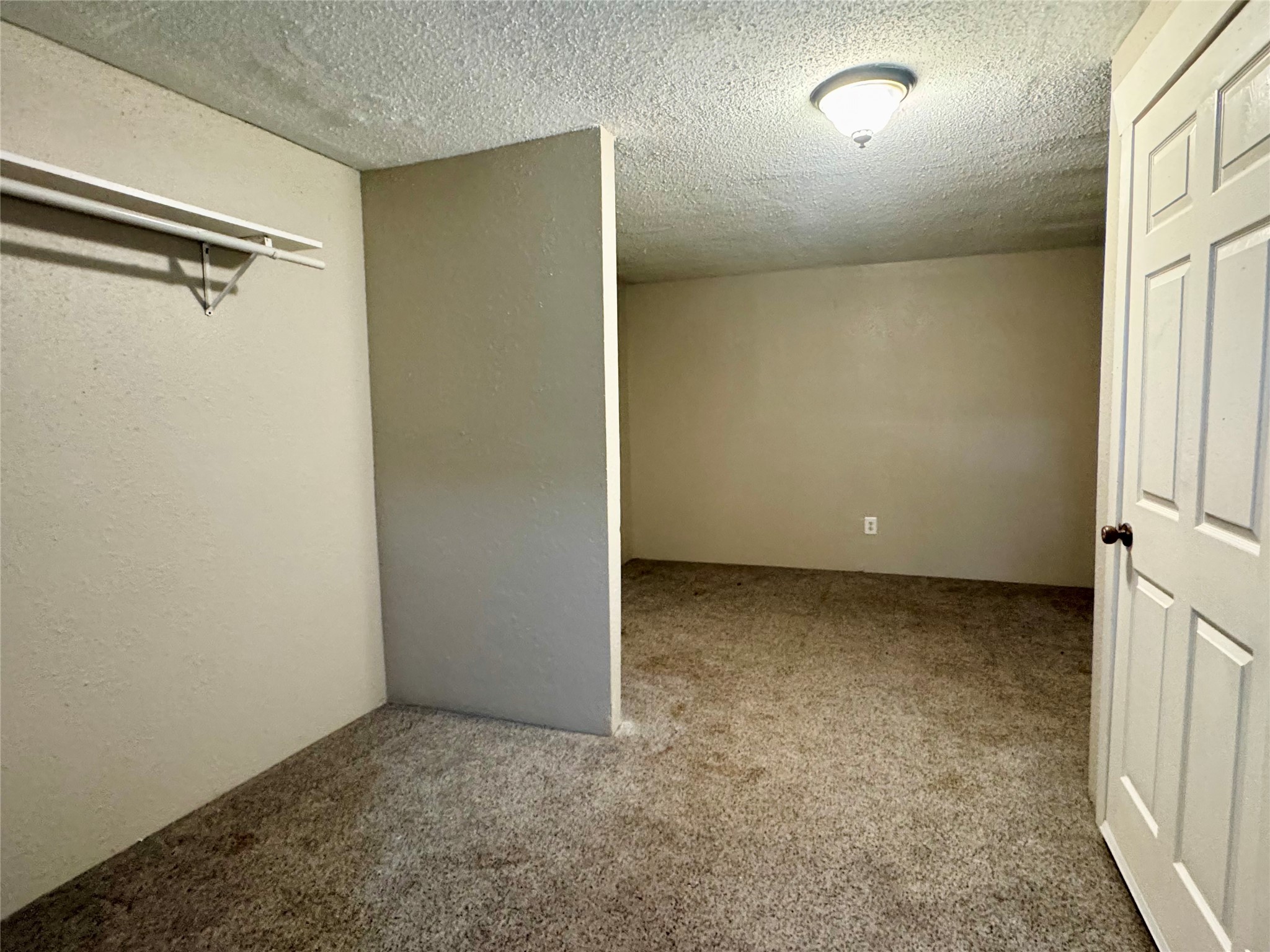 6128 Creekside Lane, League City, TX 77573