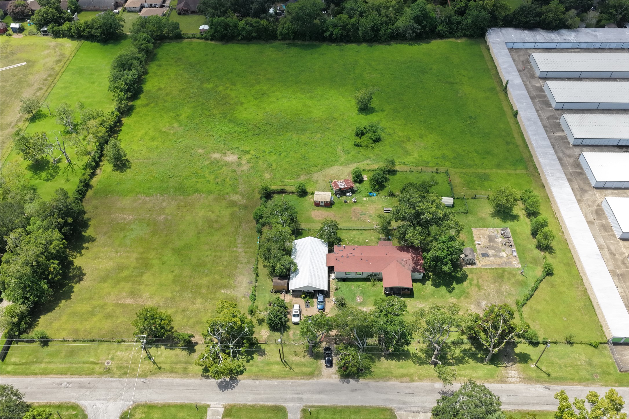 1500 S Durant Street, Alvin, TX 77511
