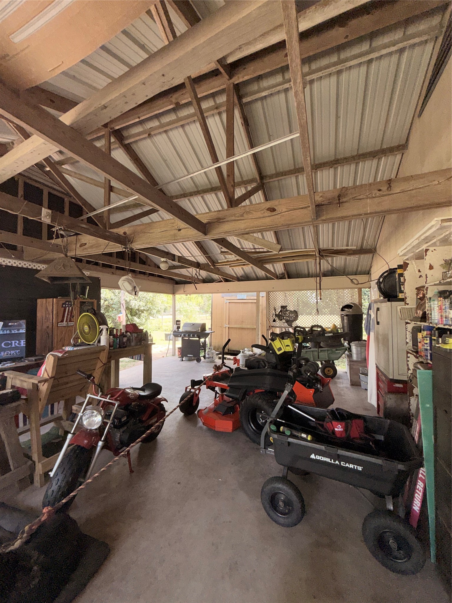 CARPORT