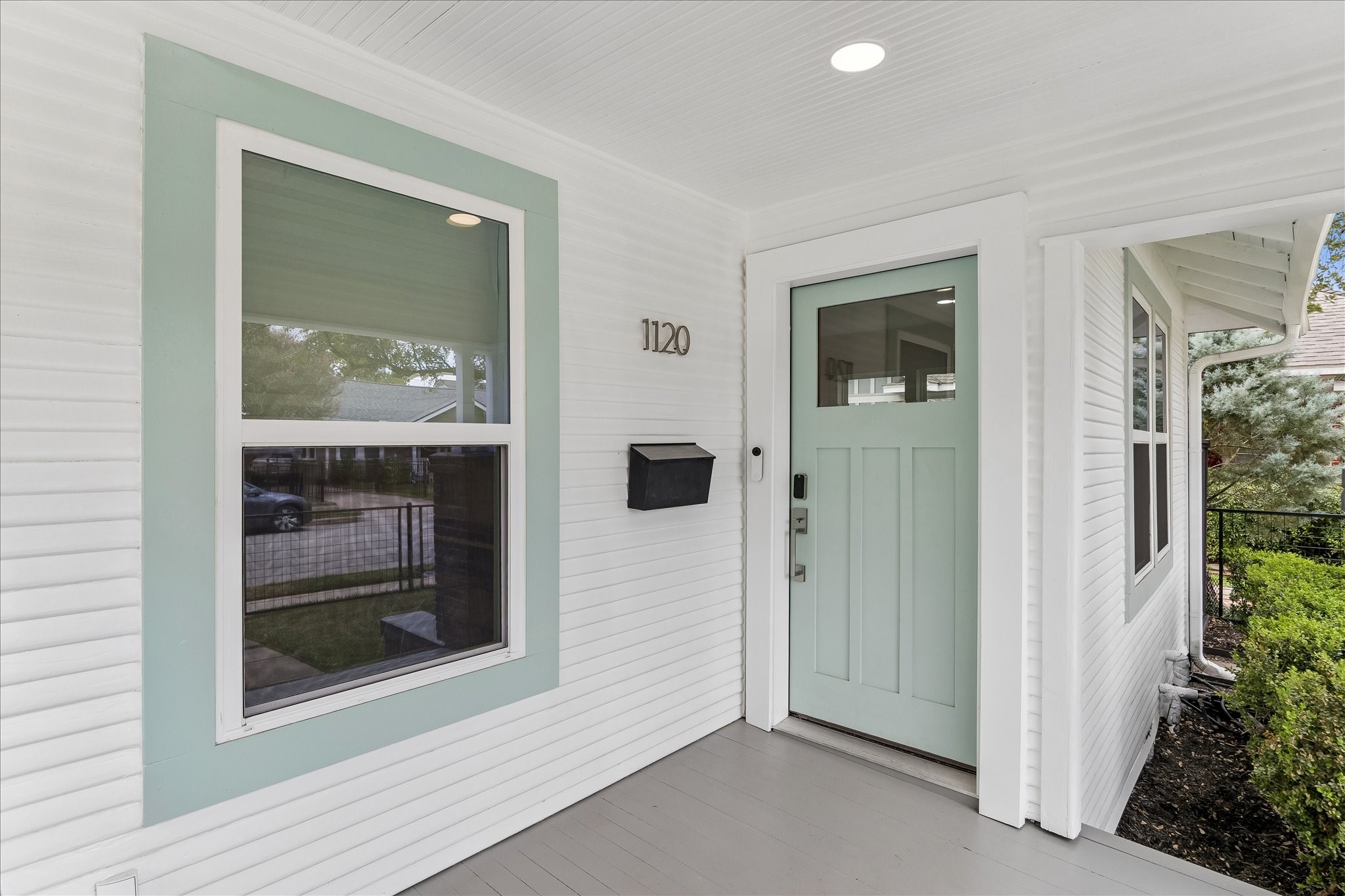 1120 Highland Street, Houston, TX 77009