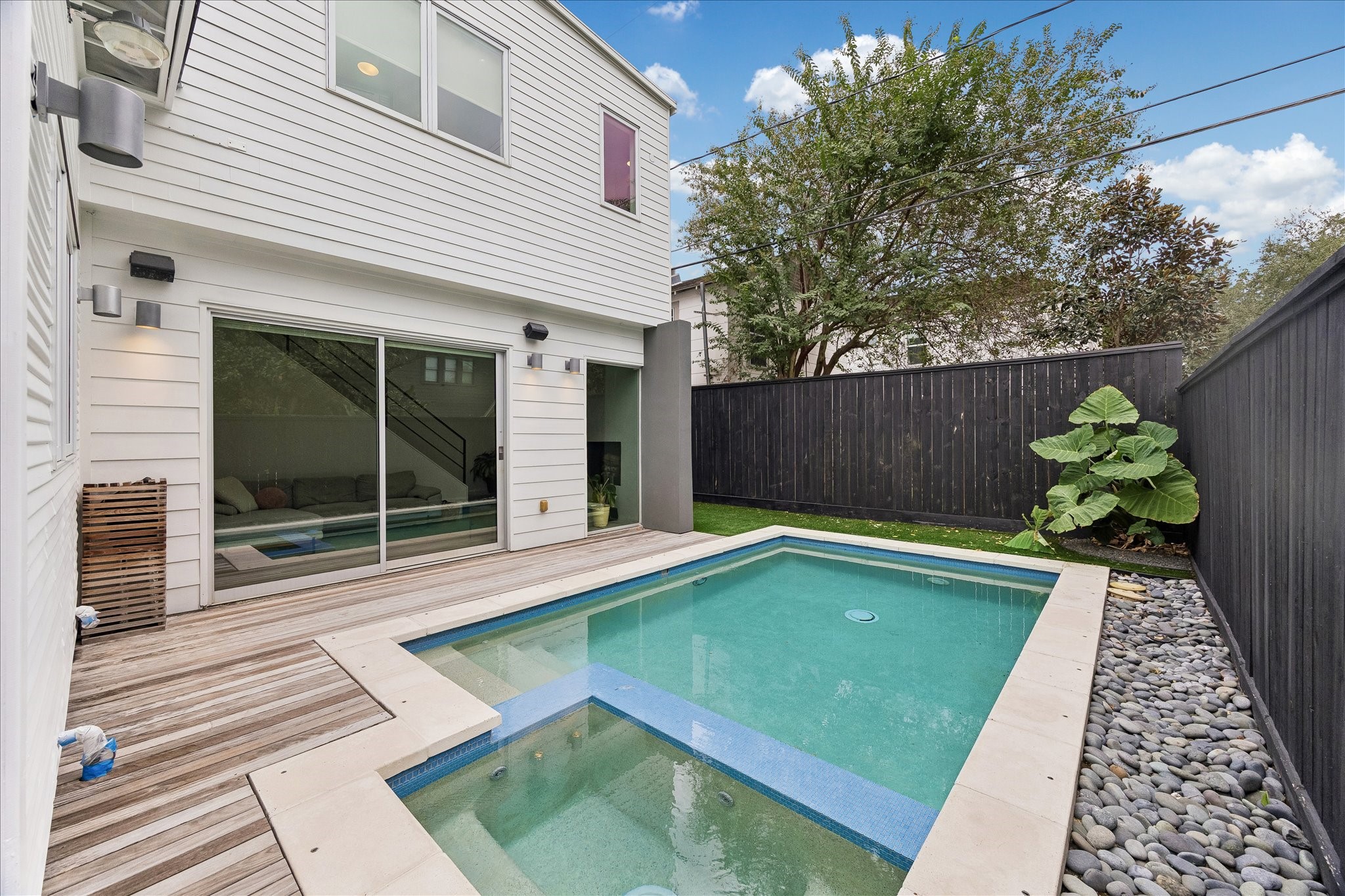 1120 Highland Street, Houston, TX 77009