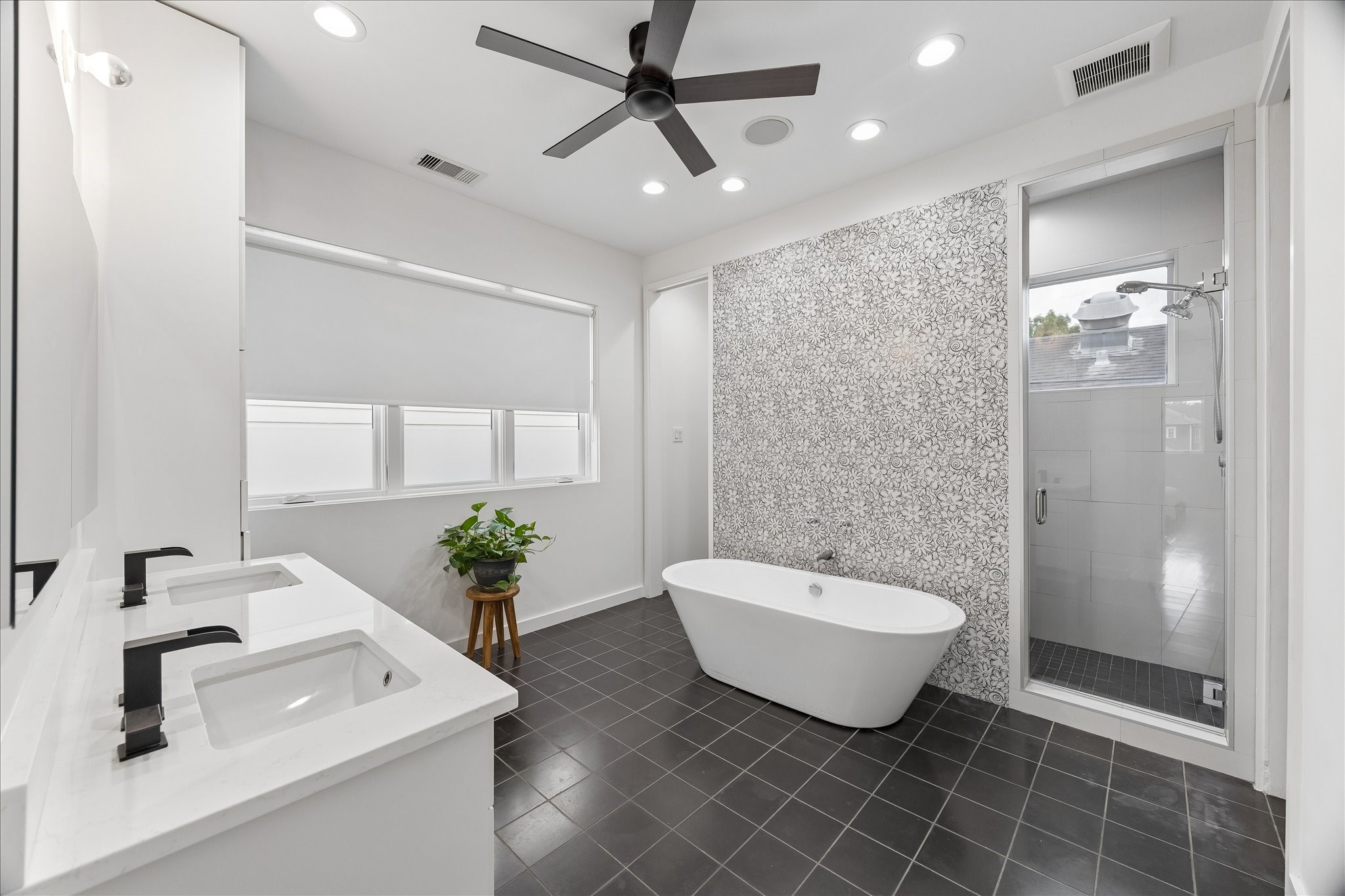 1120 Highland Street, Houston, TX 77009