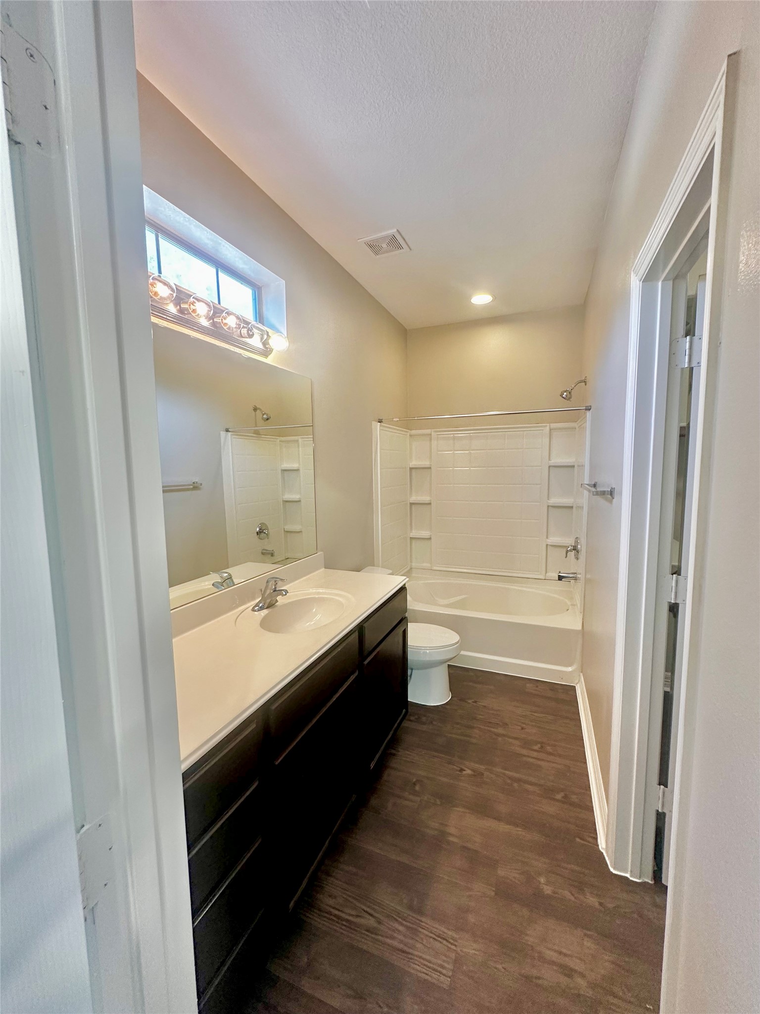 317 Woodland HIlls Drive, #B, Conroe, TX 77303