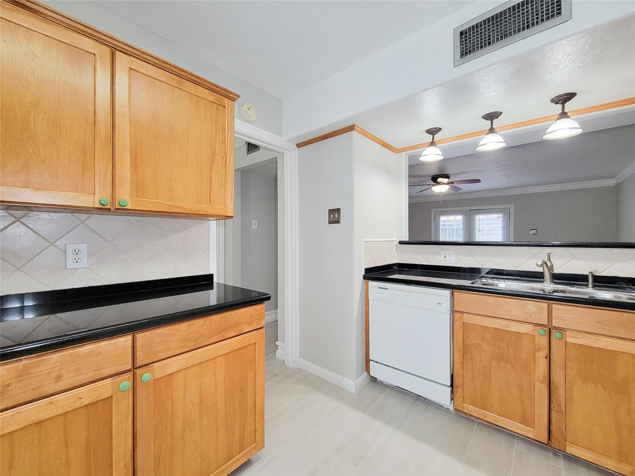 5239 Arboles Drive, #P, Houston, TX 77035