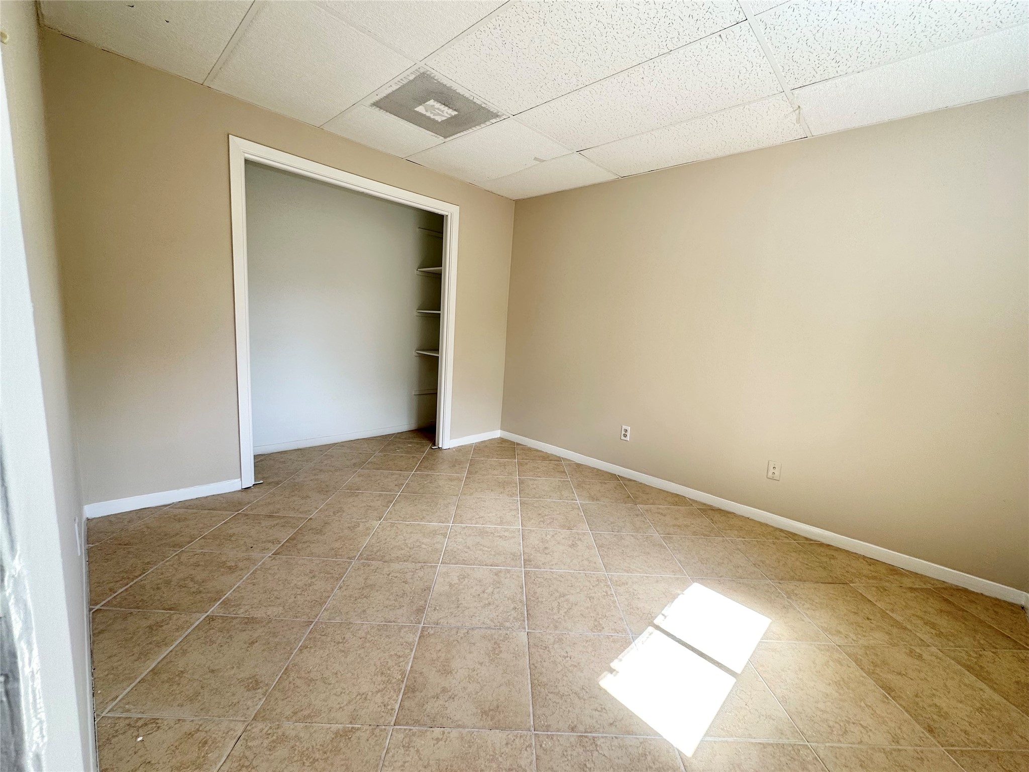 13615 Fernhill Drive, Sugar Land, TX 77498