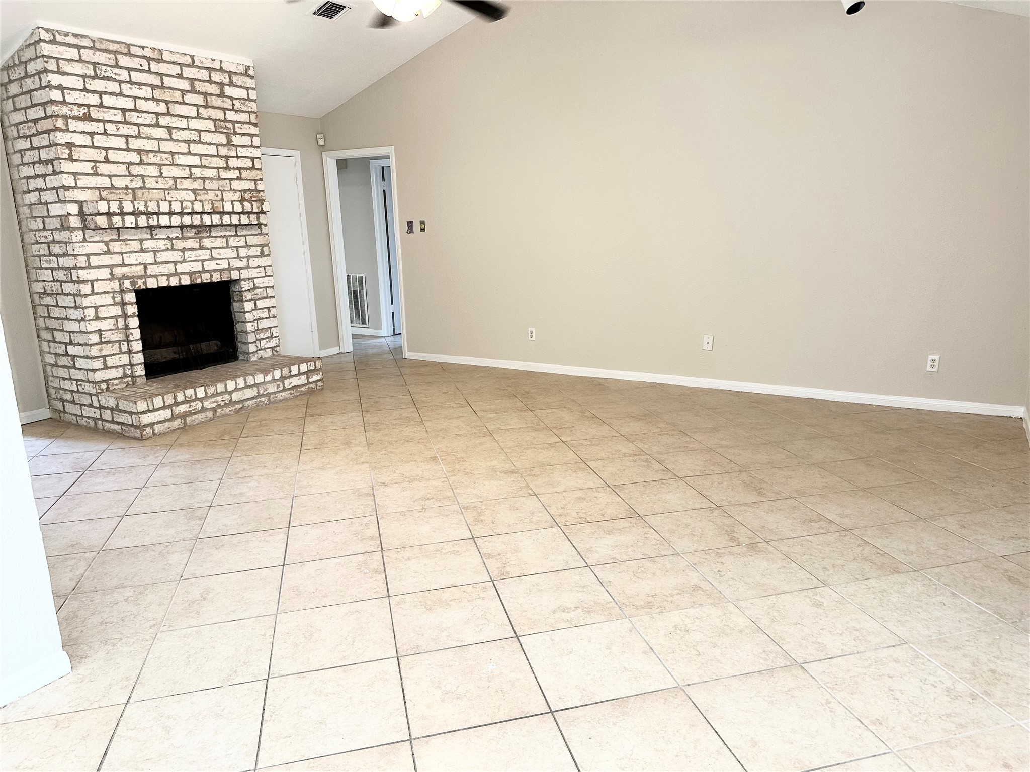 13615 Fernhill Drive, Sugar Land, TX 77498 13615 Fernhill Drive, Sugar Land, TX 77498