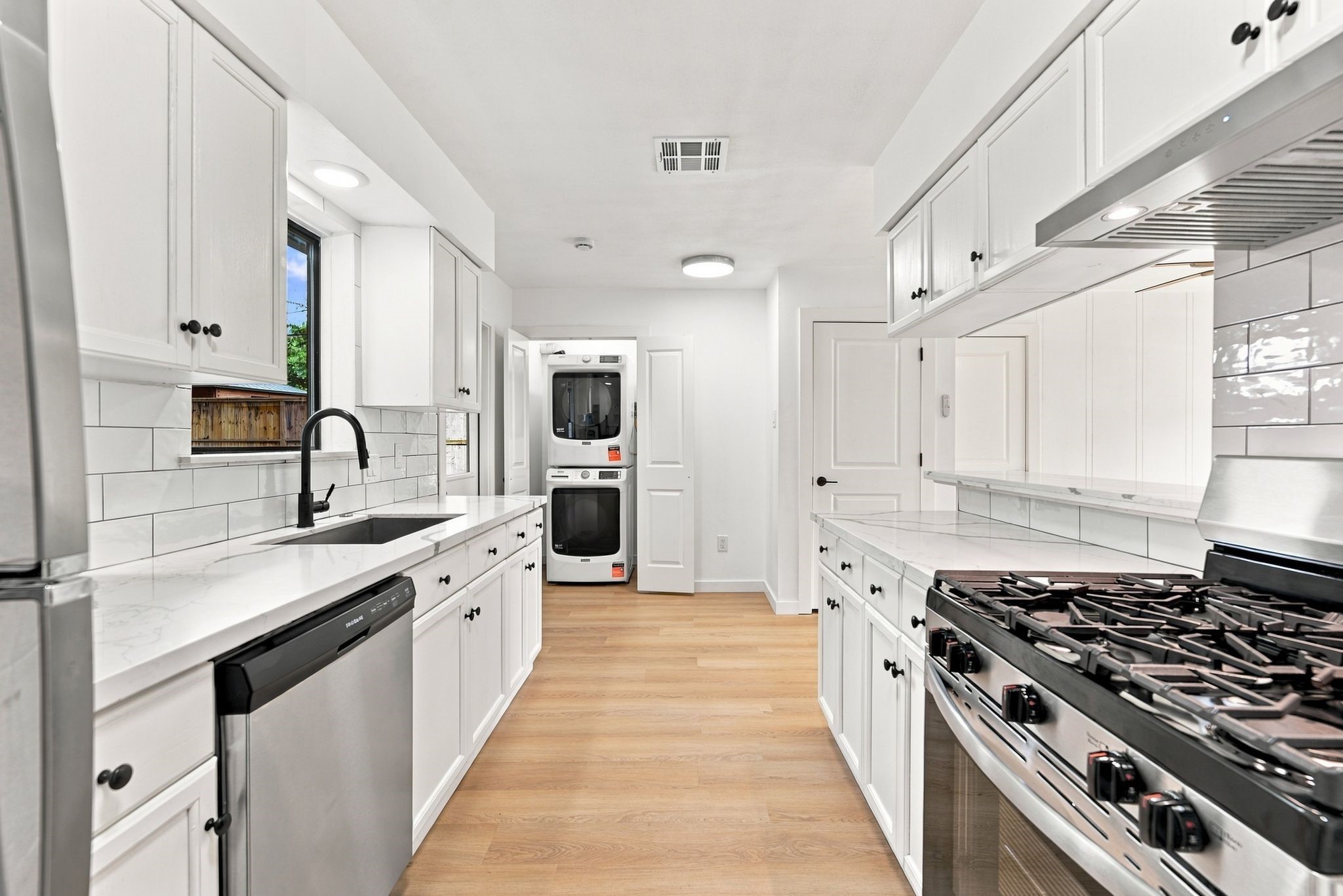 4143 Hill Oak Drive, Houston, TX 77092