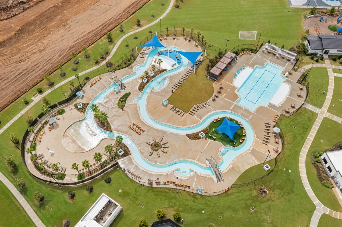 Neighbors become friends at the amenities village! Enjoy a ride down the heated lazy river, or a dip in the sparkling pool!