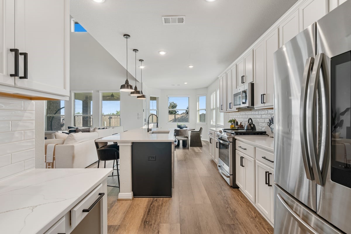 The chef of the home will enjoy the stainless steel appliances and spacious storage areas!