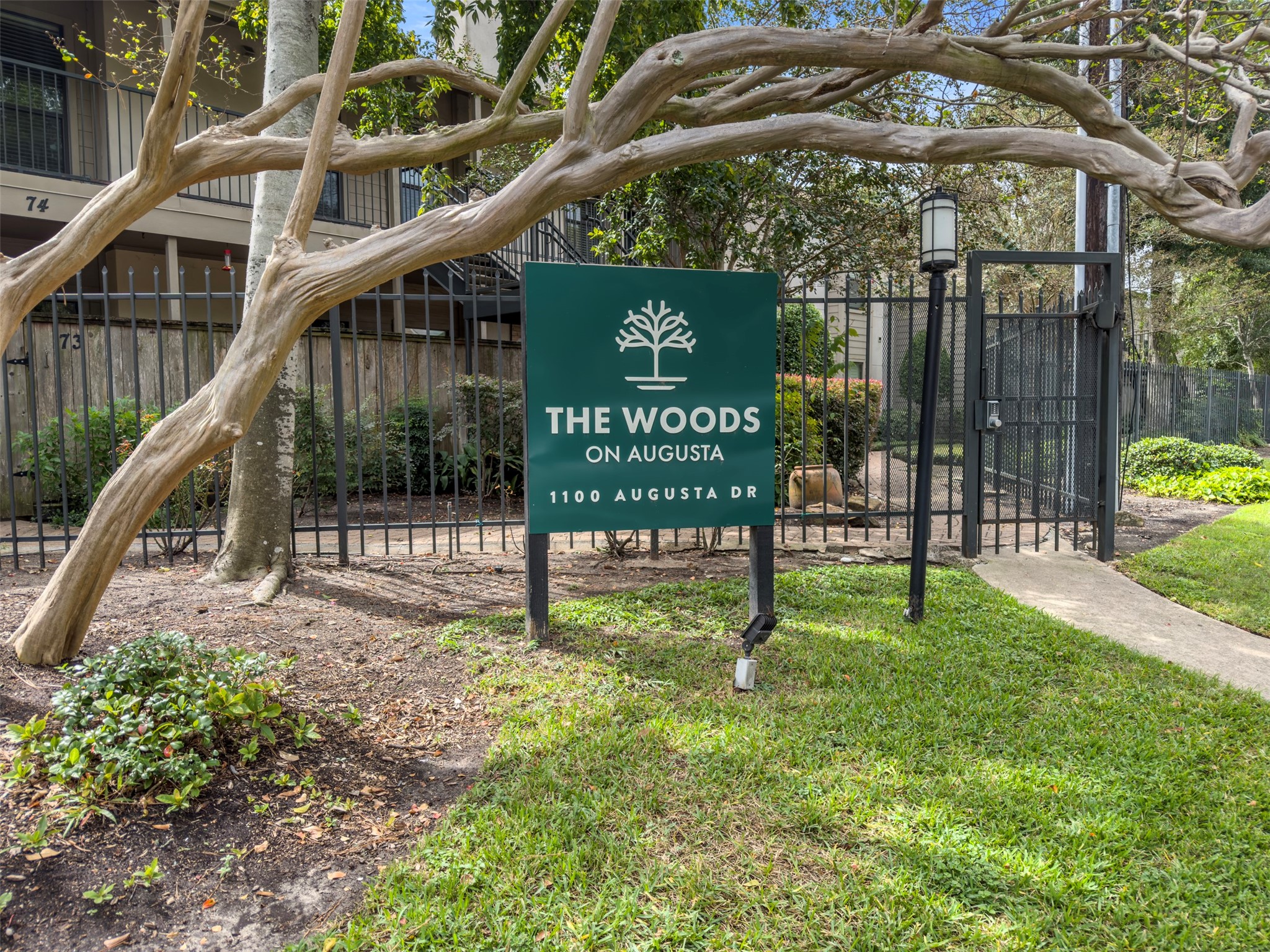 1100 Augusta Drive, #88, Houston, TX 77057