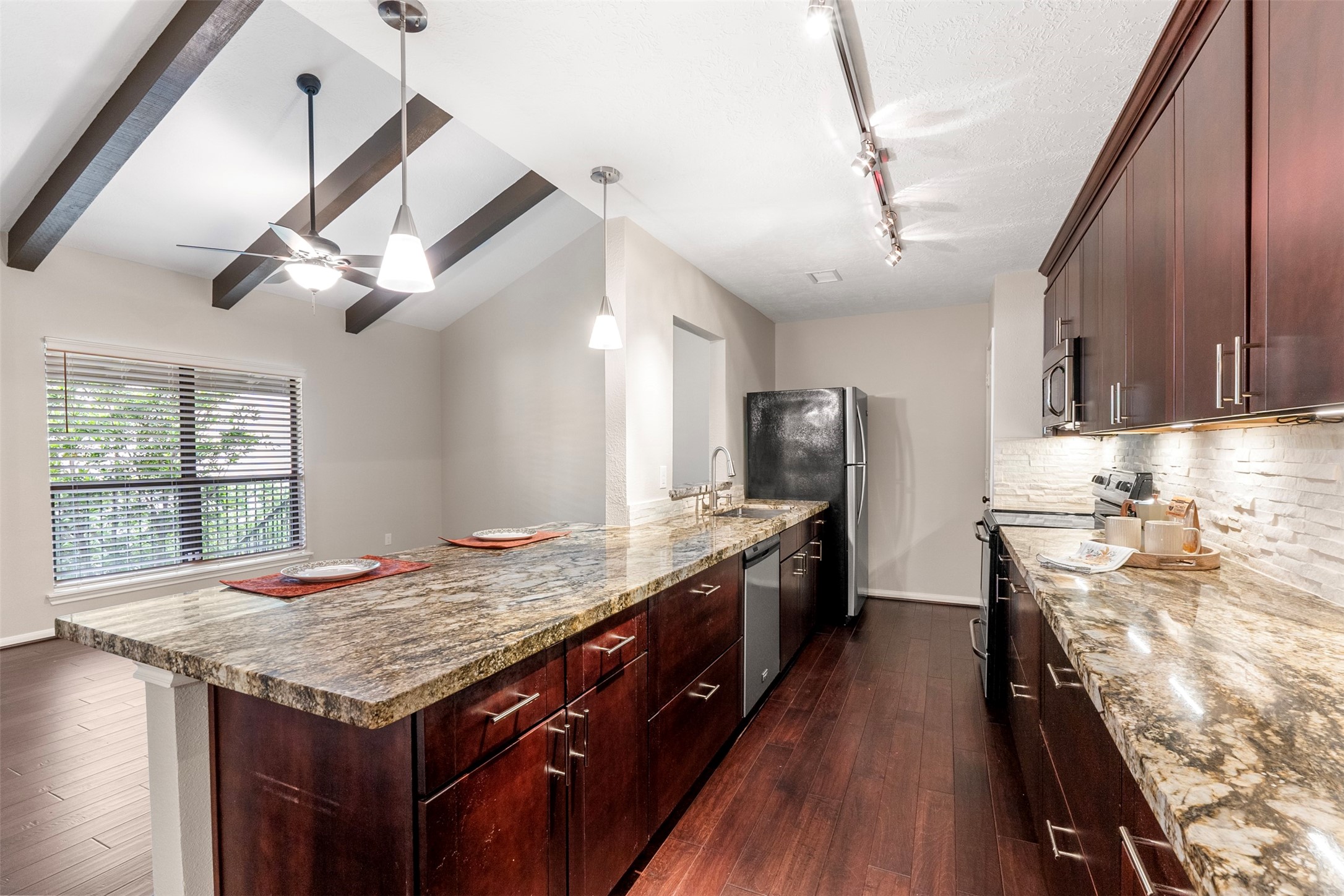 1100 Augusta Drive, #88, Houston, TX 77057 1100 Augusta Drive, #88, Houston, TX 77057