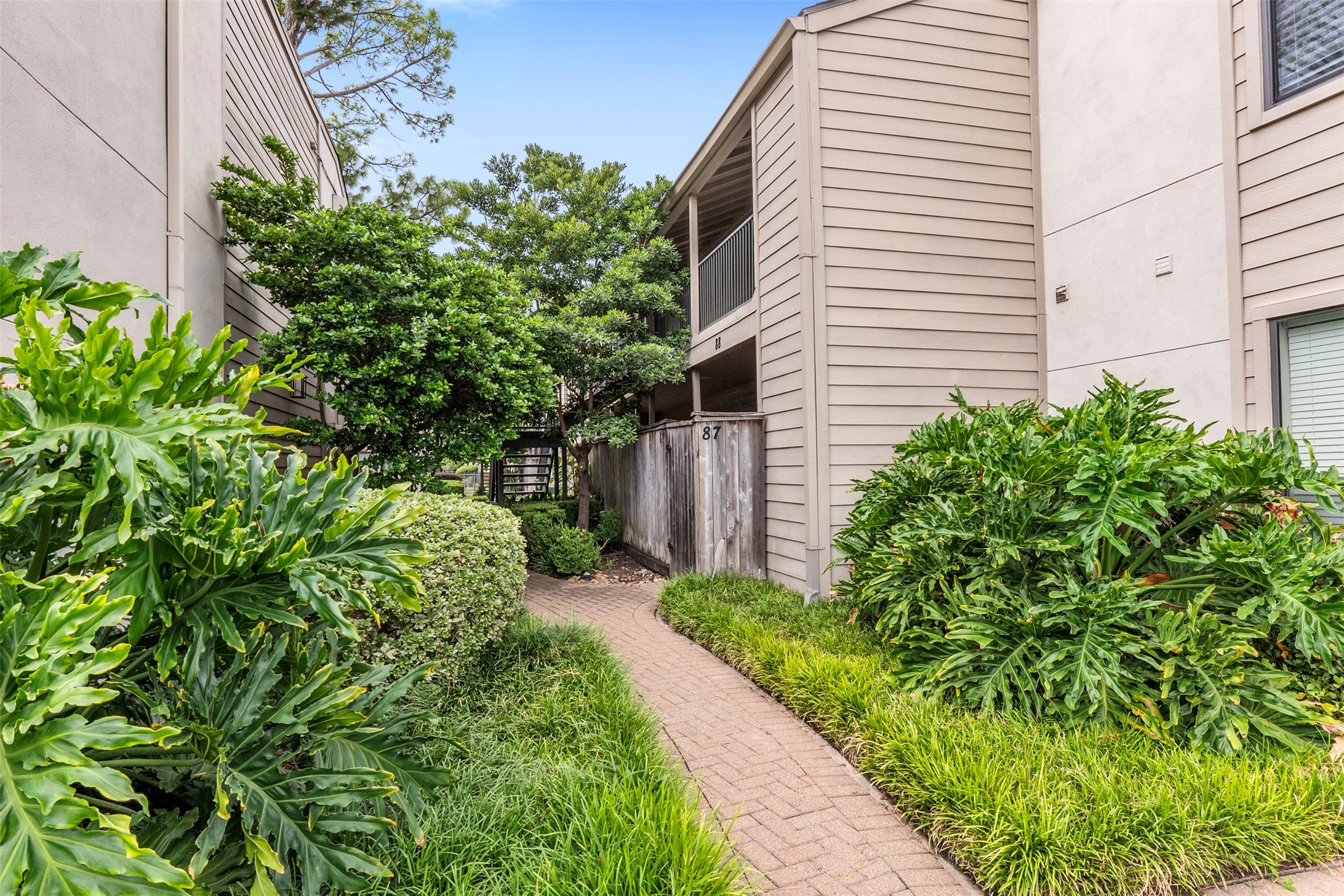 1100 Augusta Drive, #88, Houston, TX 77057