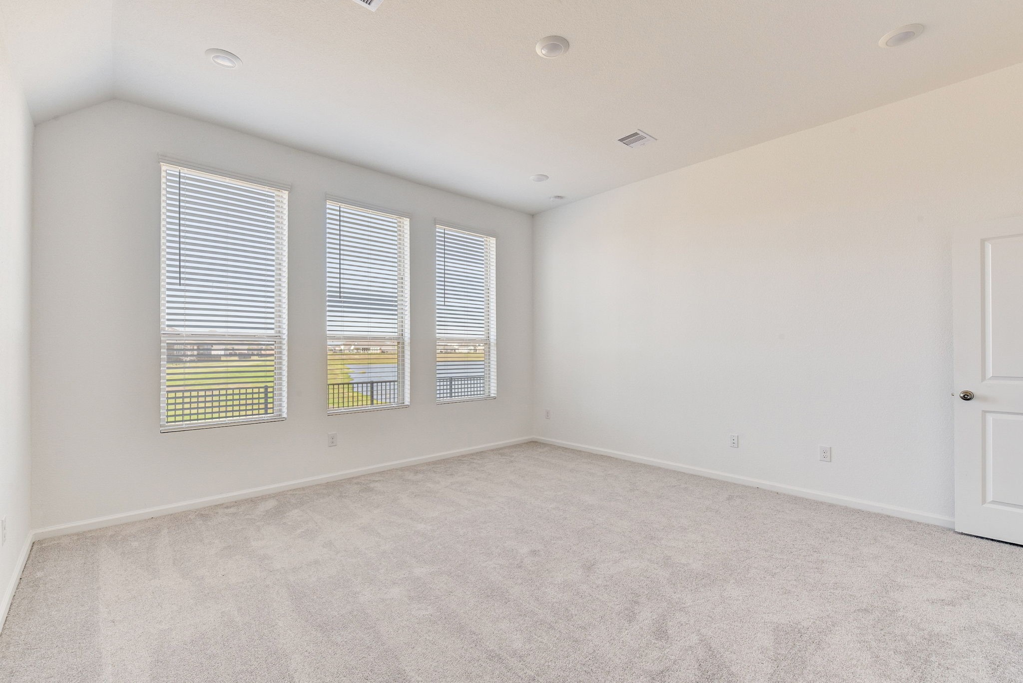 2517 Seneca Lake, Texas City, TX 77568