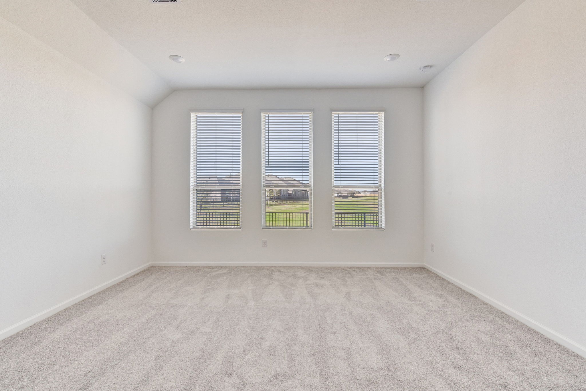 2517 Seneca Lake, Texas City, TX 77568