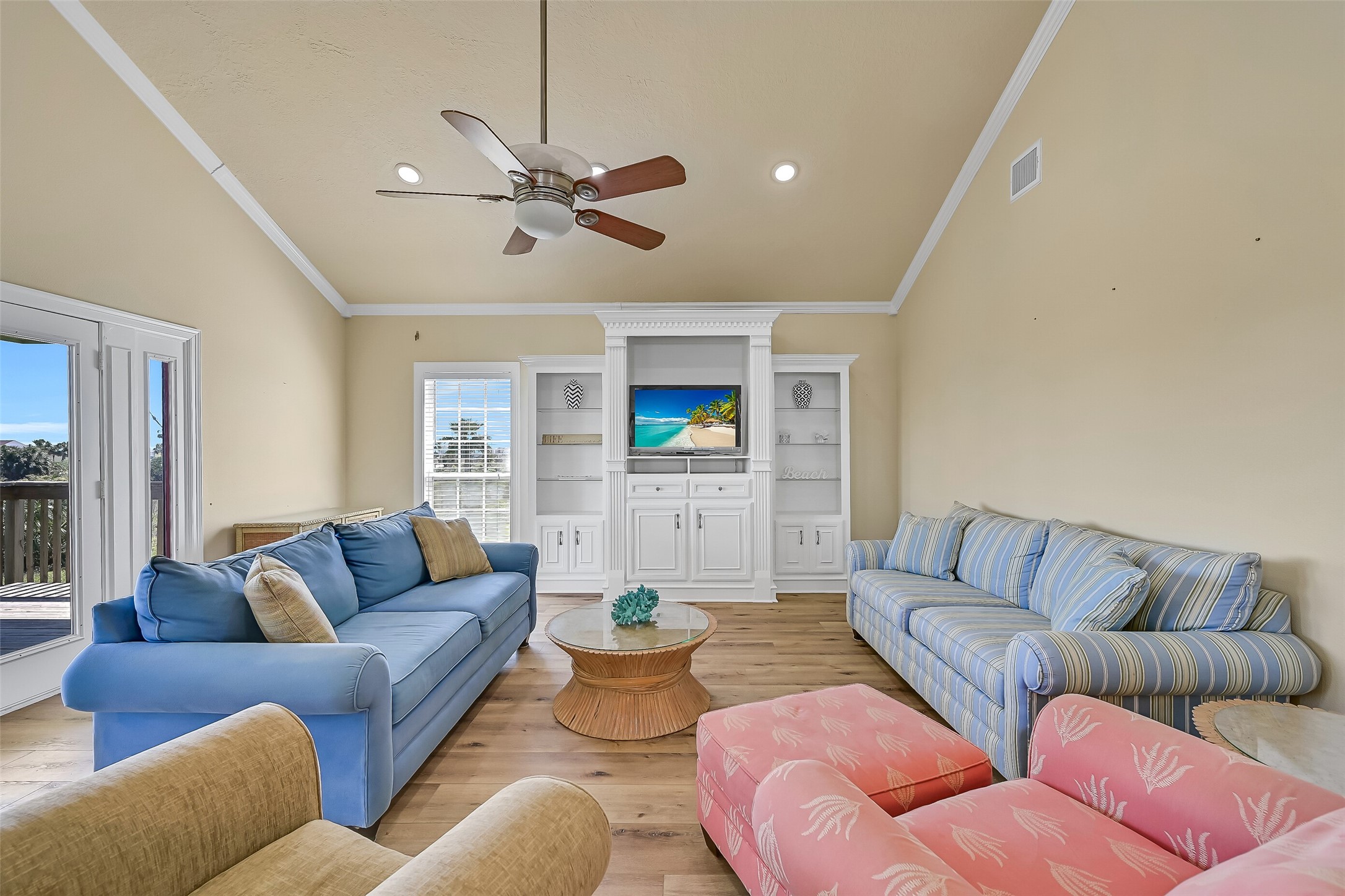 Another view of the living room with built-ins.