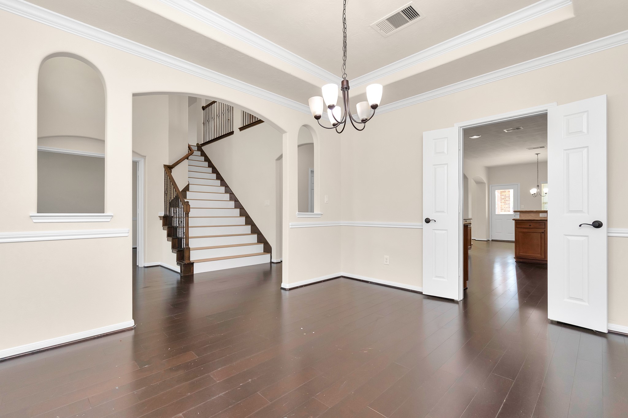Bright and open floor plan