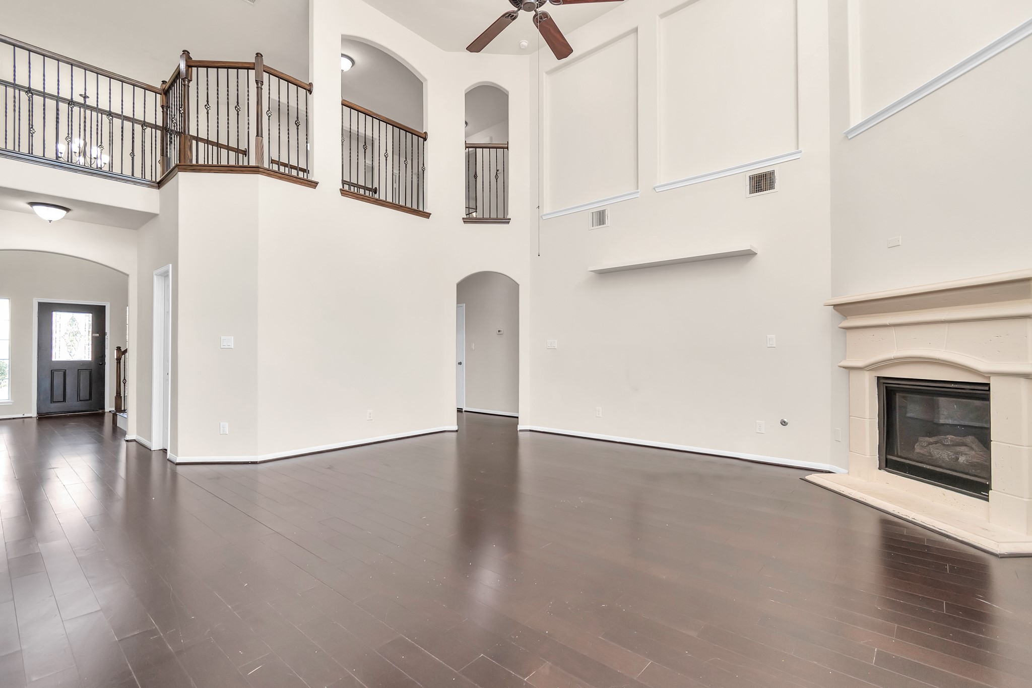 Spacious living room